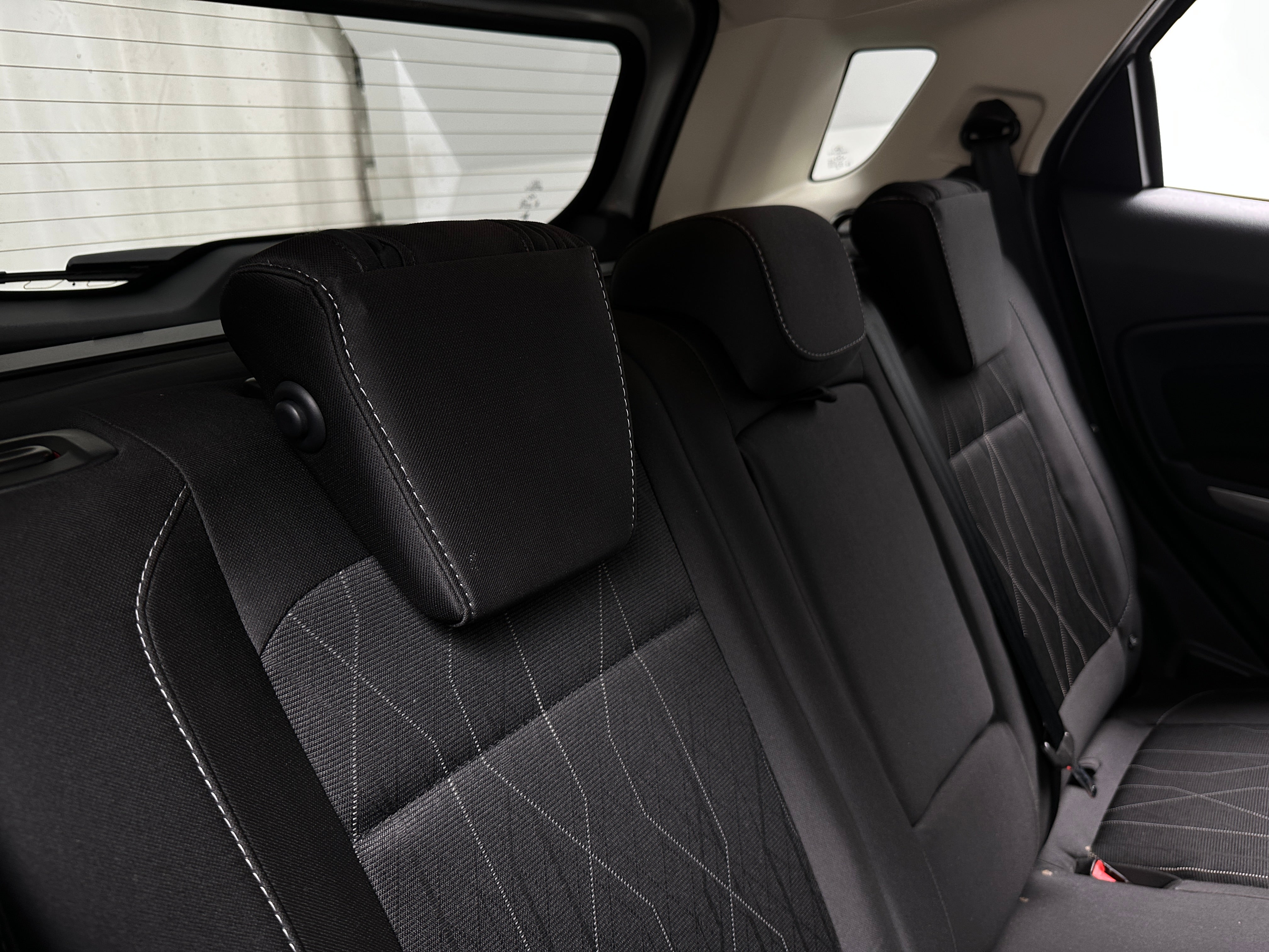 2018 Ford EcoSport SE 6