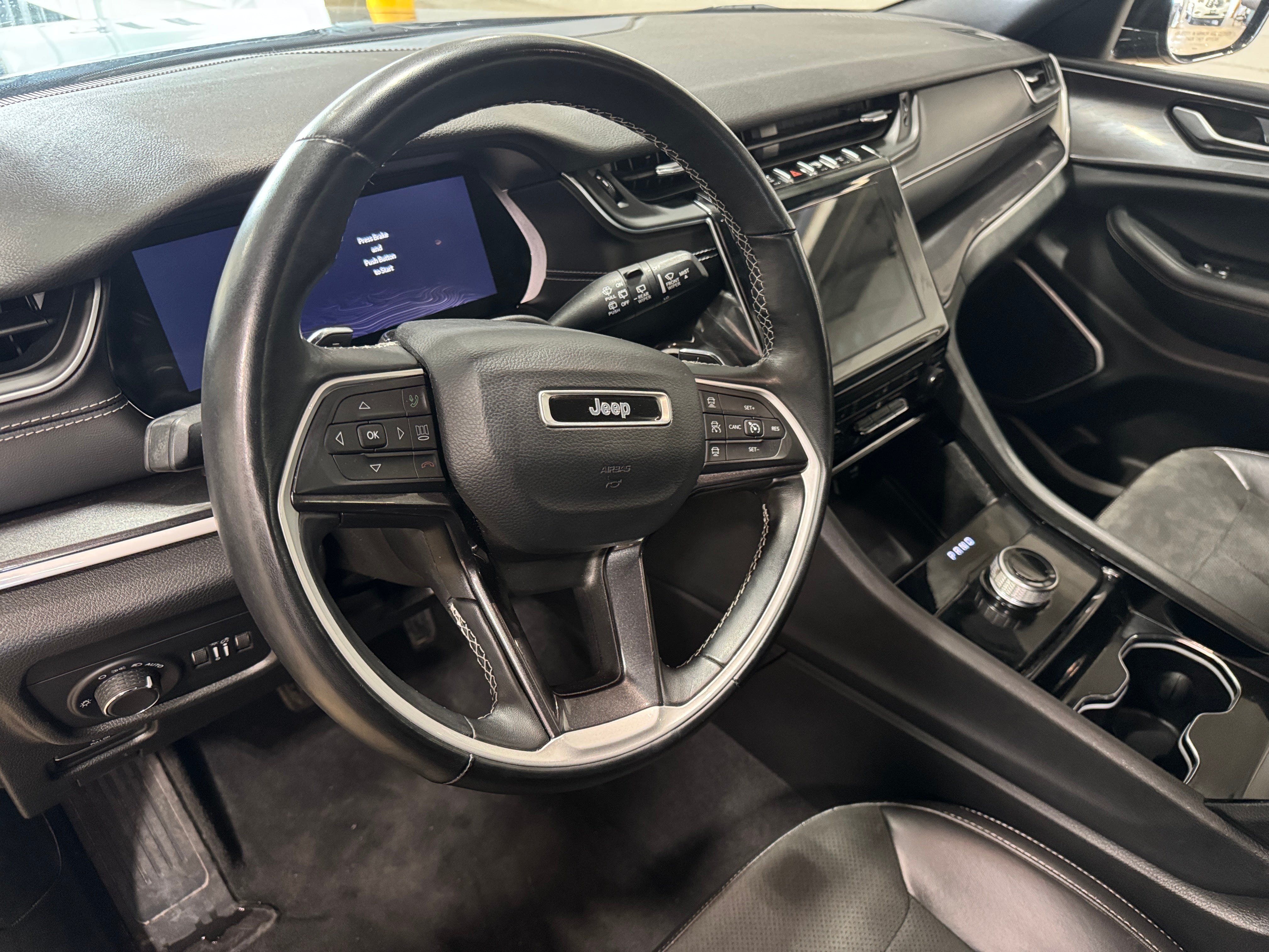 2022 Jeep Grand Cherokee L Altitude 3
