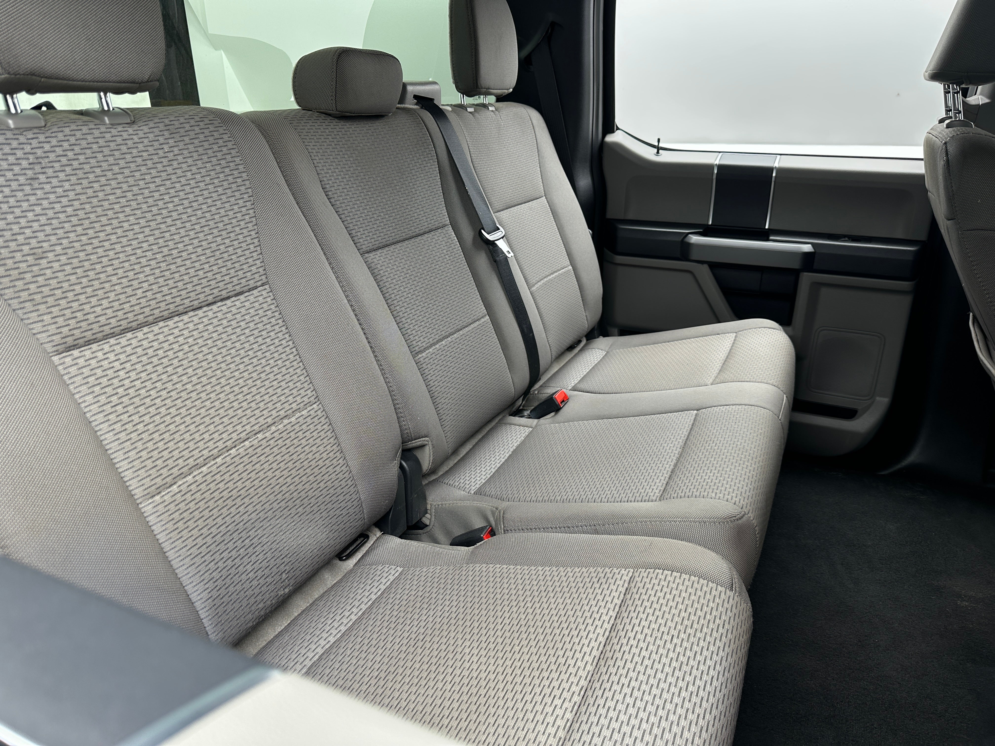 2022 Ford Econoline E-250 6