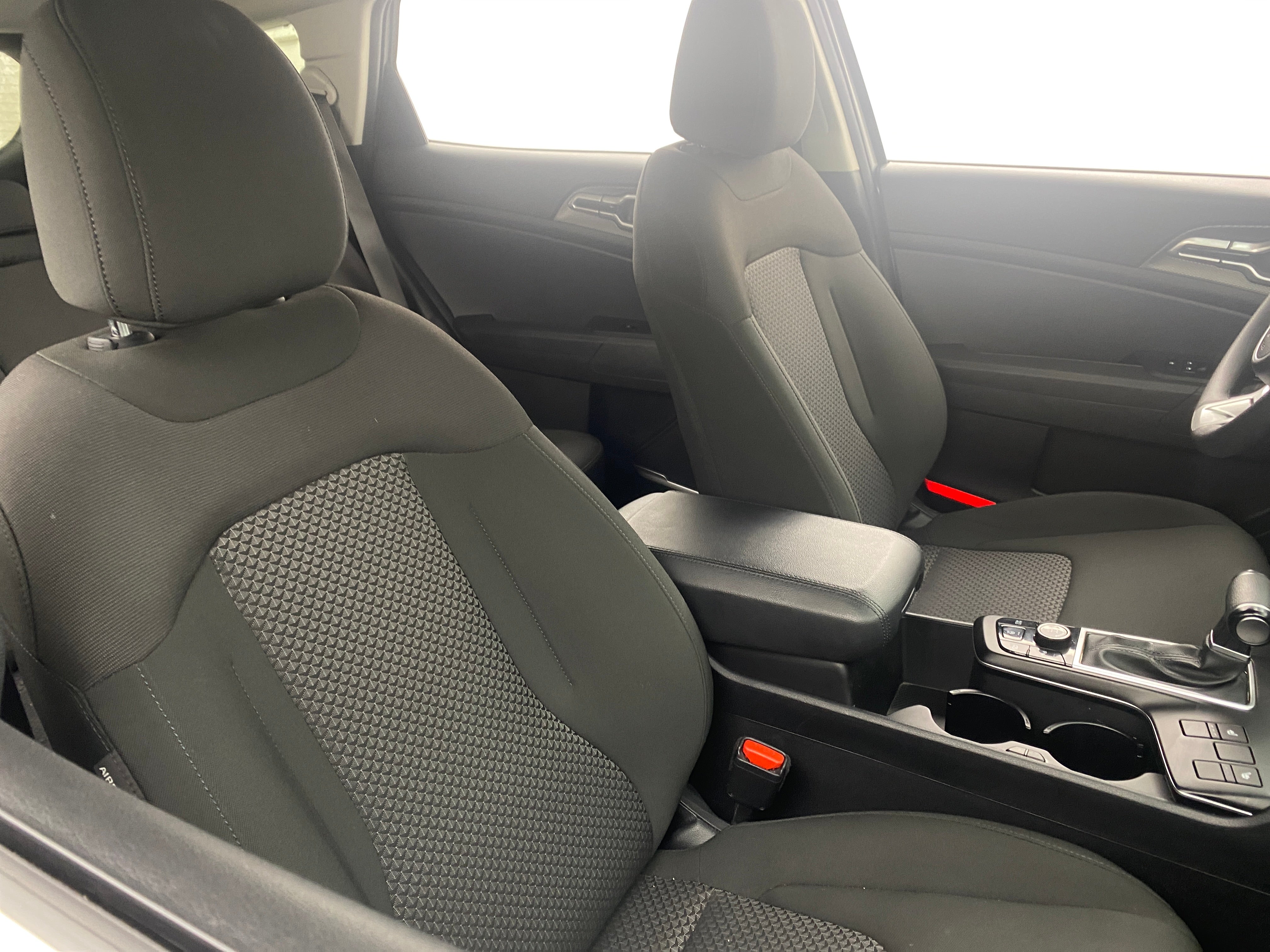 2024 Kia Sportage LX 2