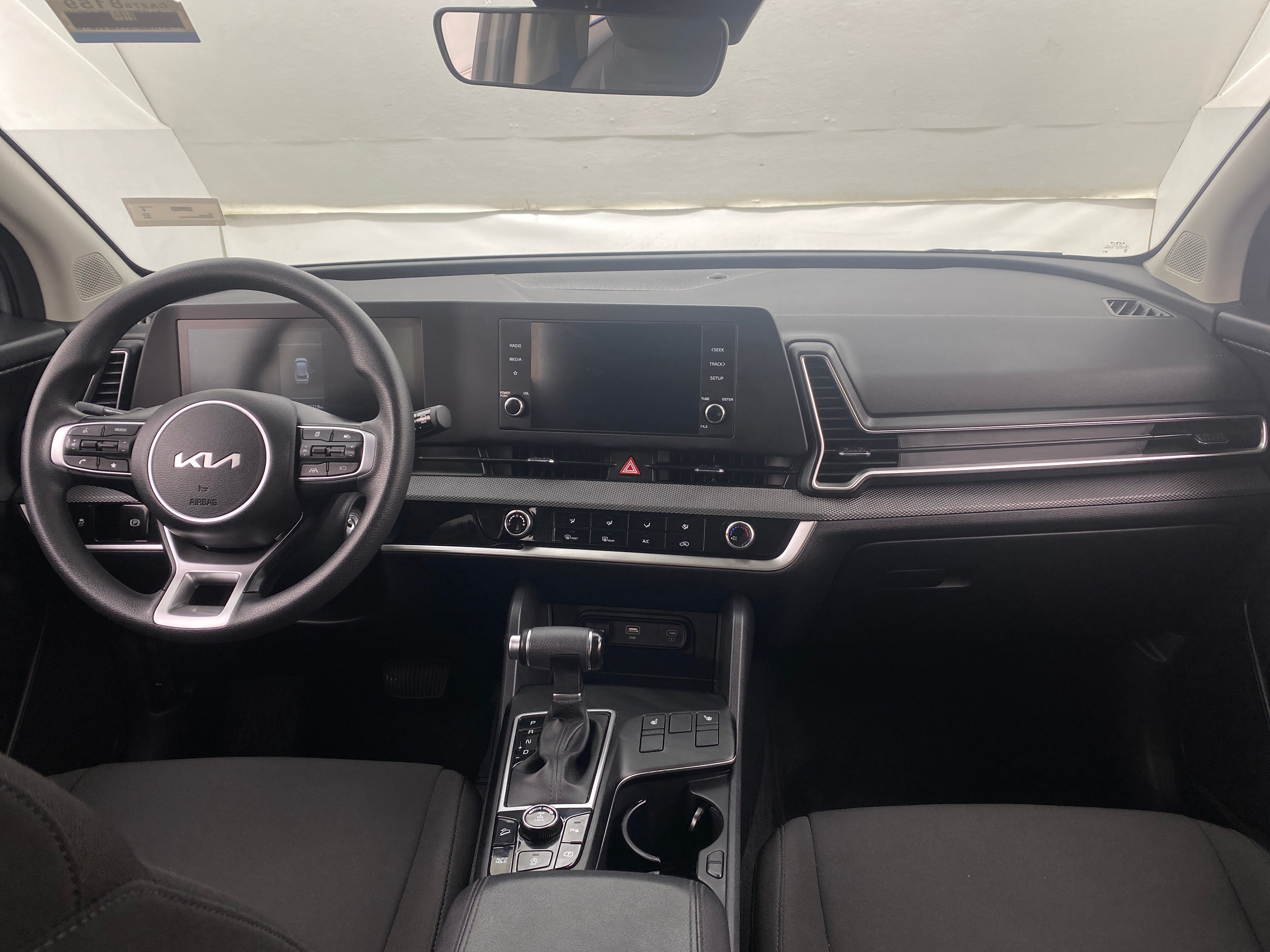 2024 Kia Sportage LX 3