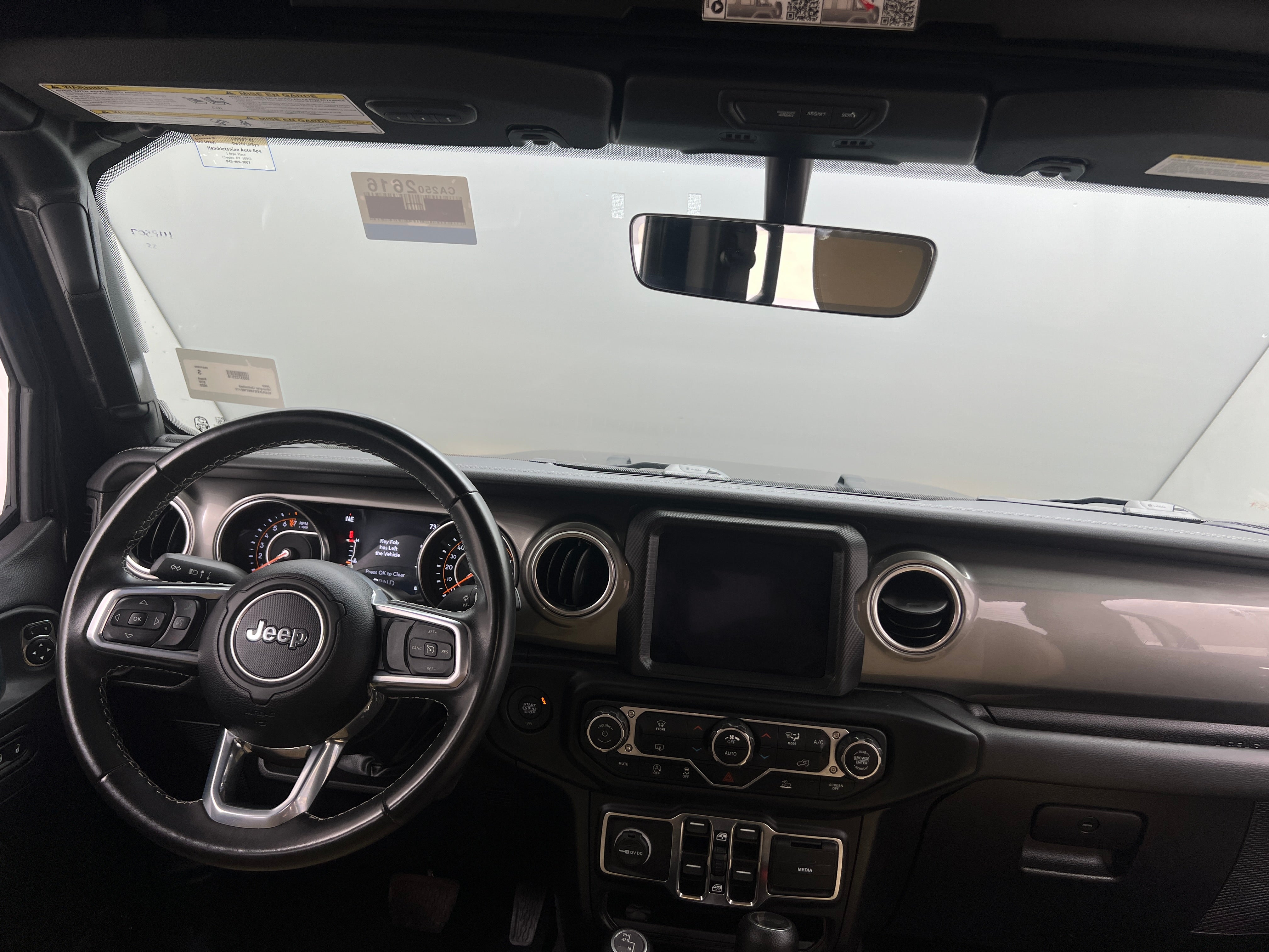 2022 Jeep Wrangler Unlimited Sahara 3