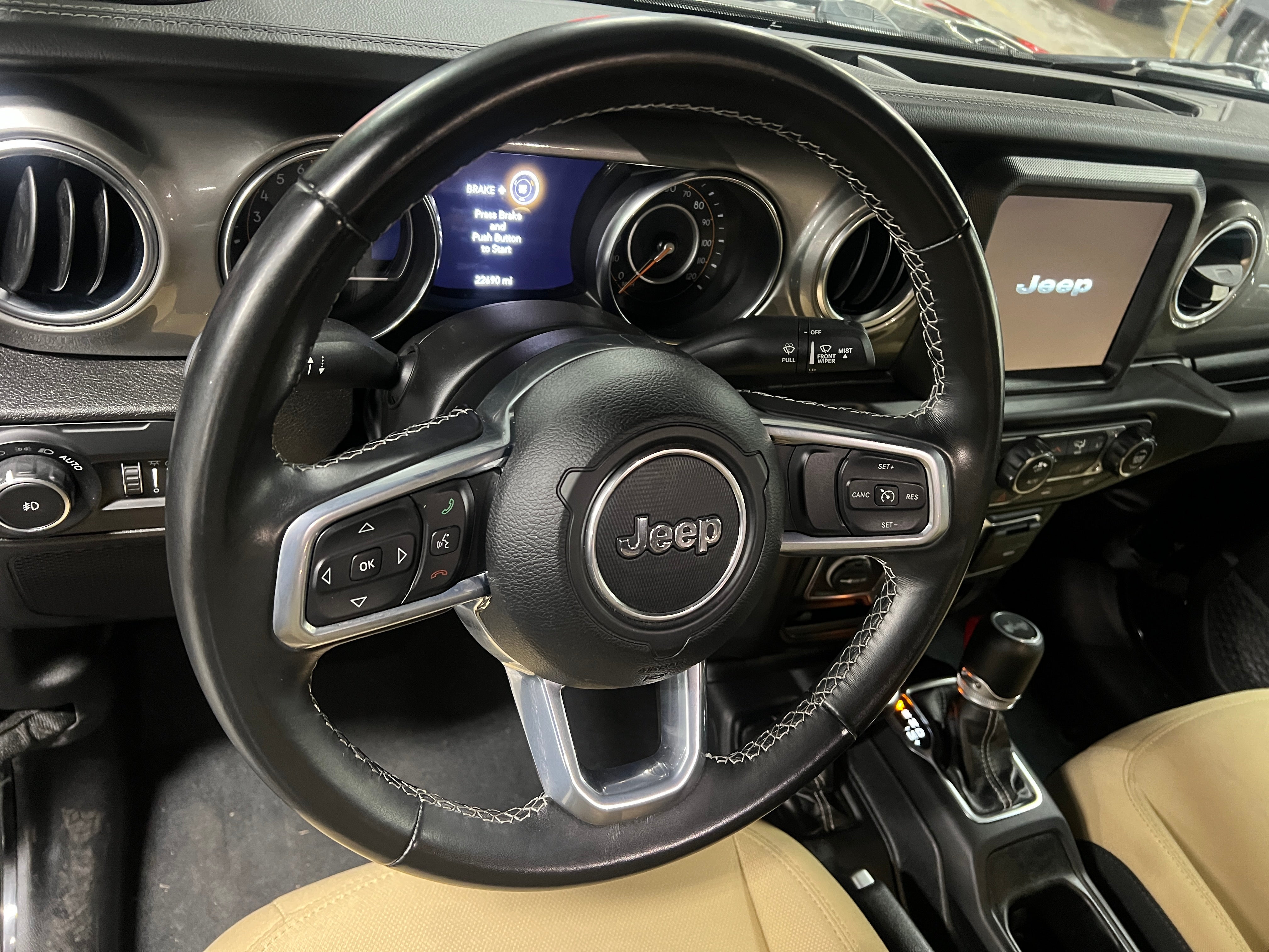 2022 Jeep Wrangler Unlimited Sahara 5