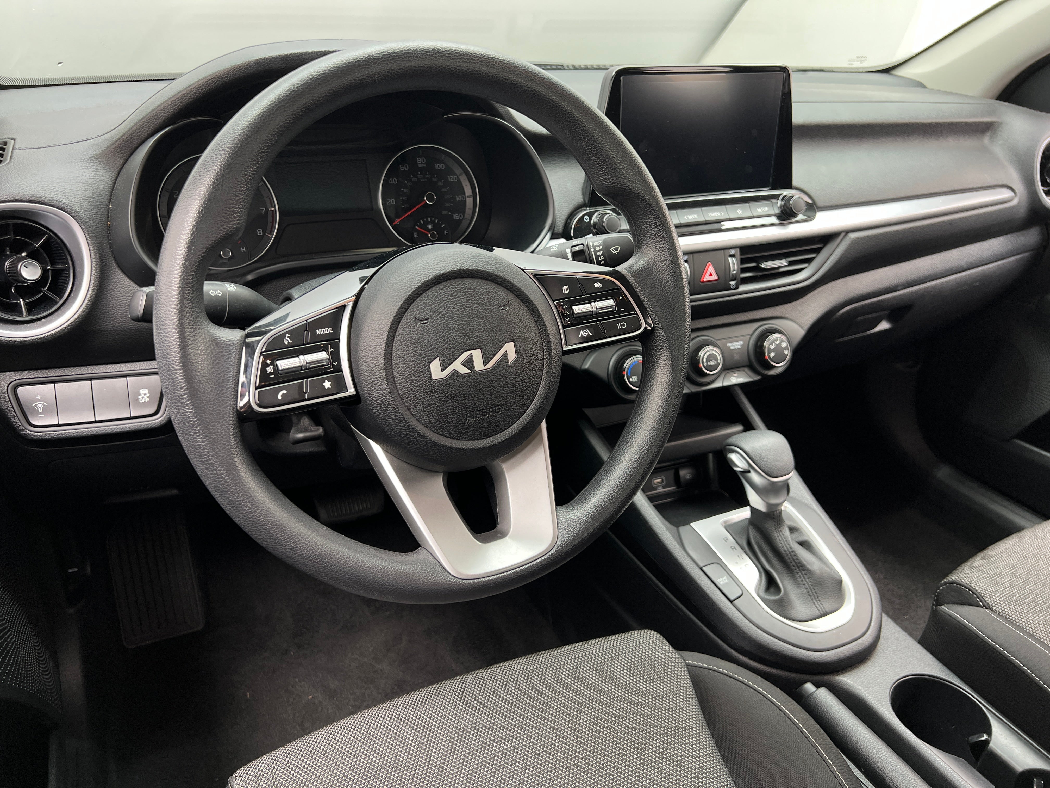 2024 Kia Forte LXS 5