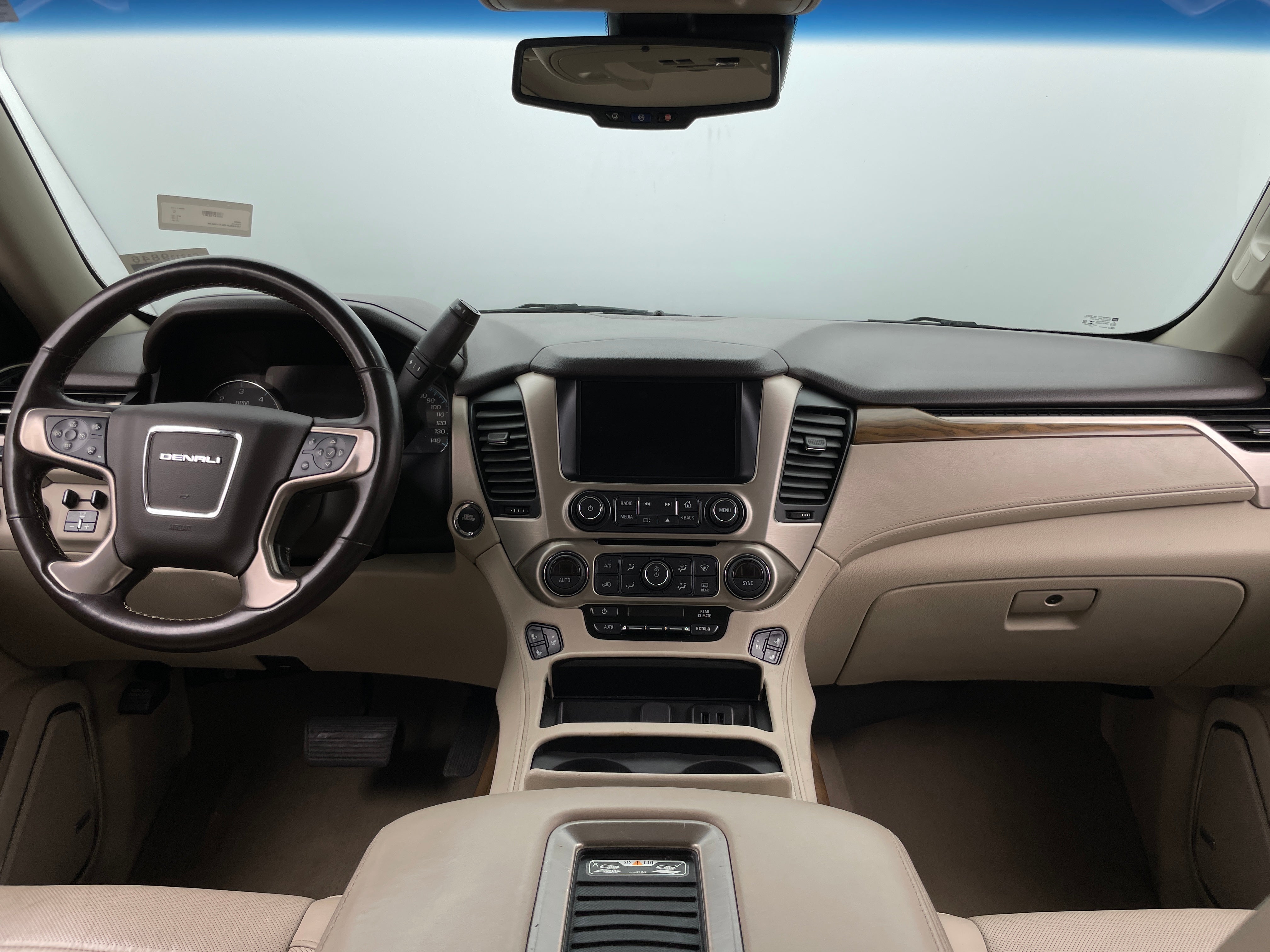 2020 GMC Yukon Denali 2