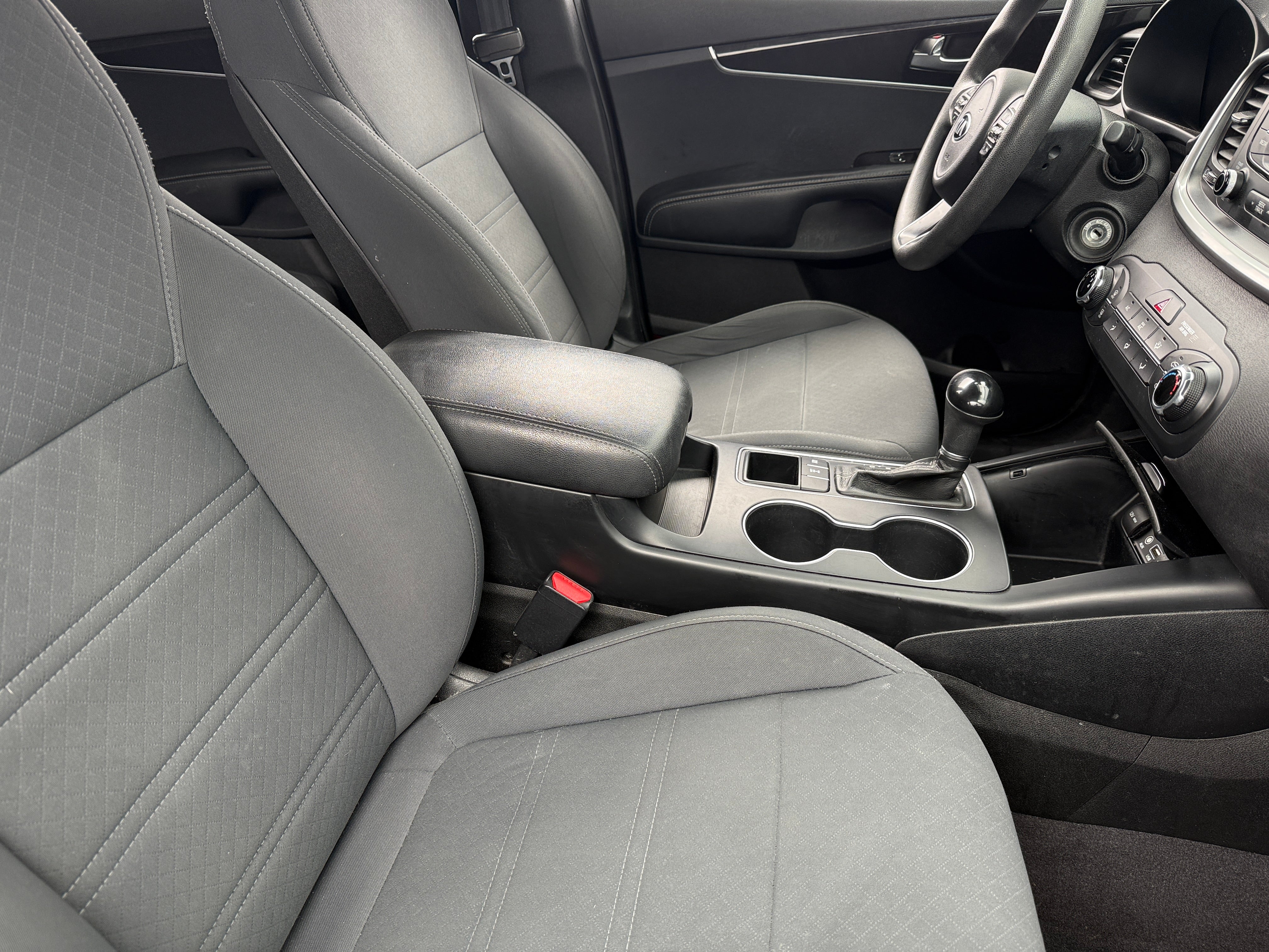 2016 Kia Sorento LX 2