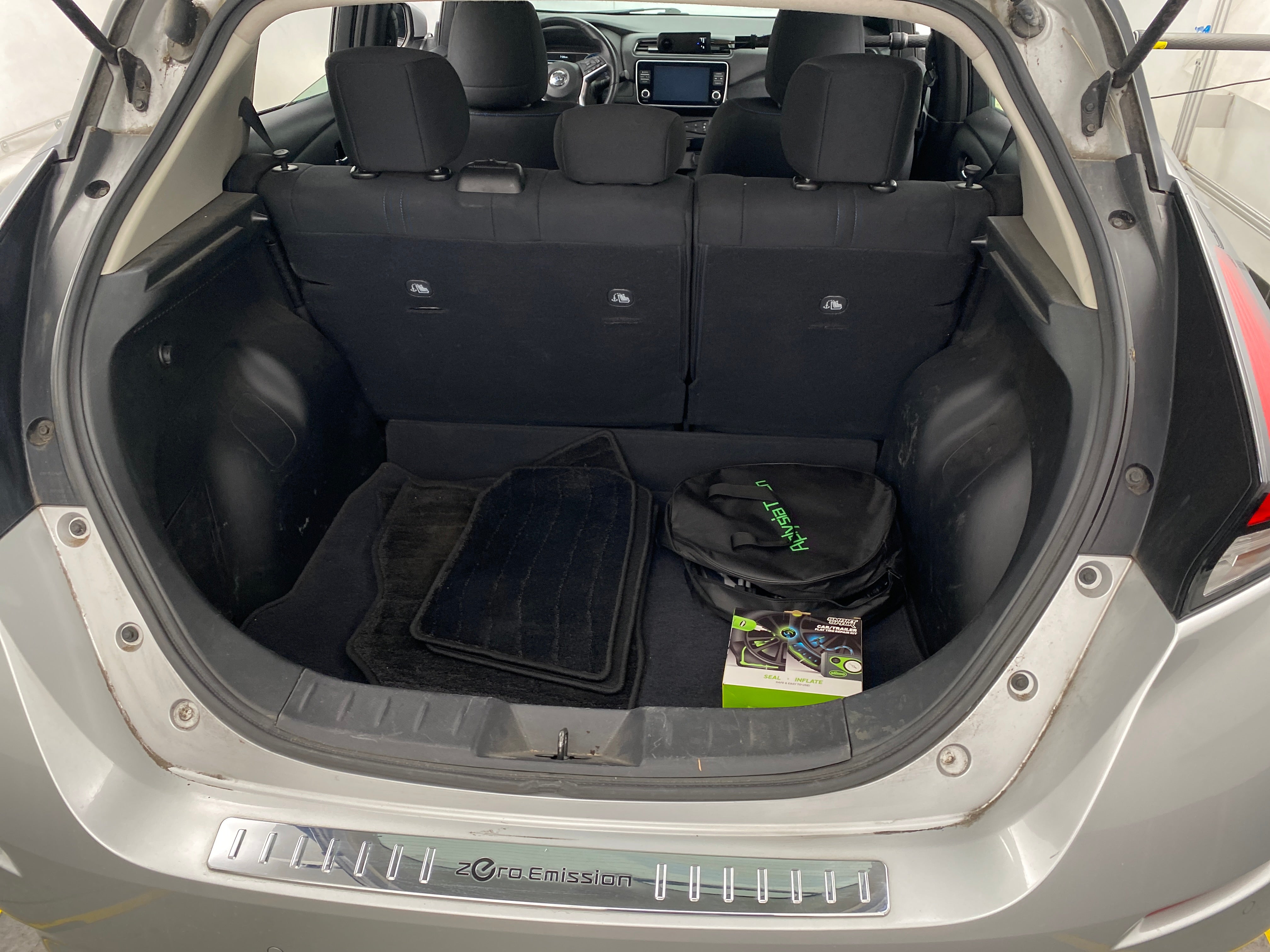 2020 Nissan Leaf SV 7