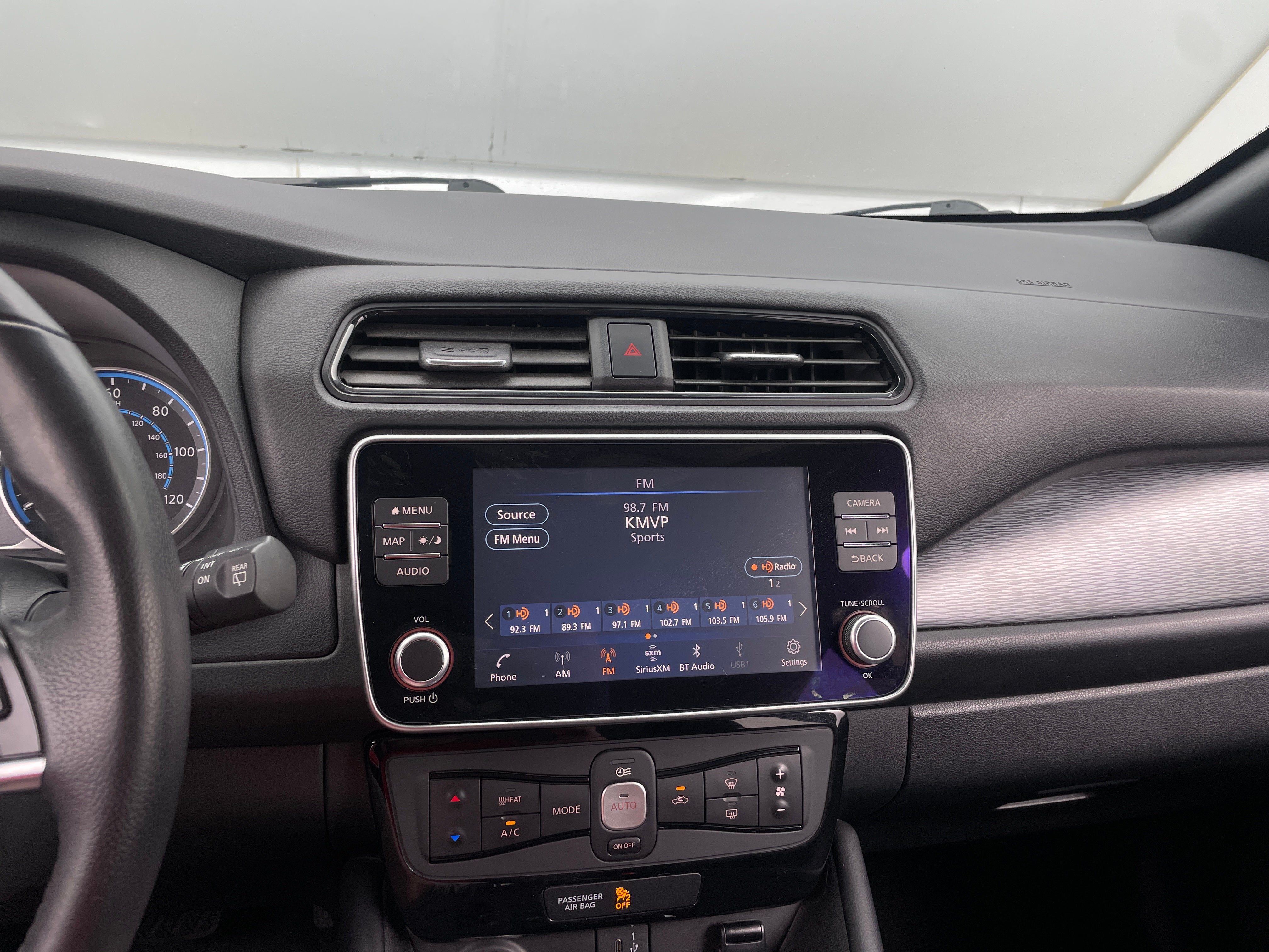 2020 Nissan Leaf SV 4