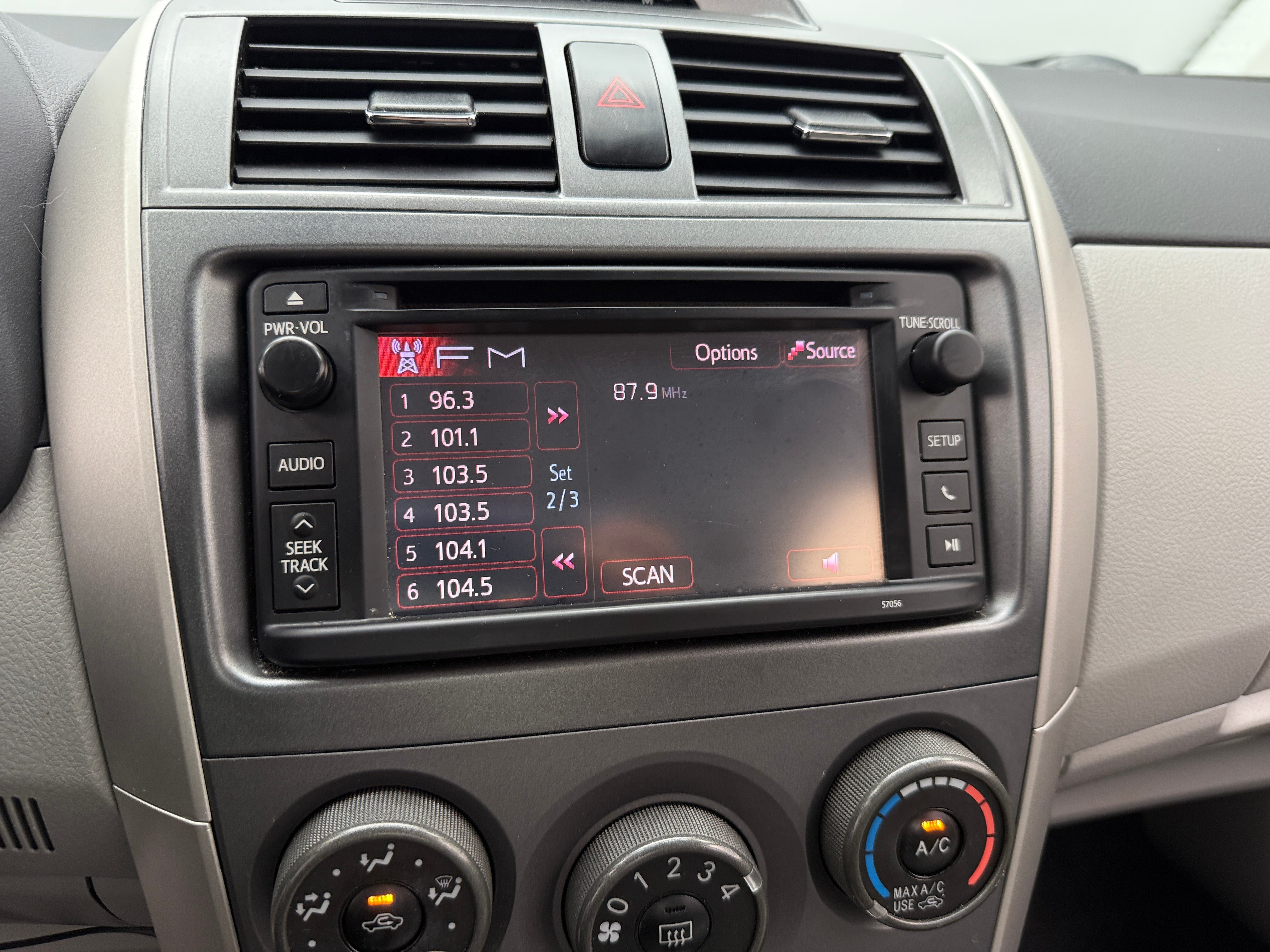 2013 Toyota Corolla LE 4