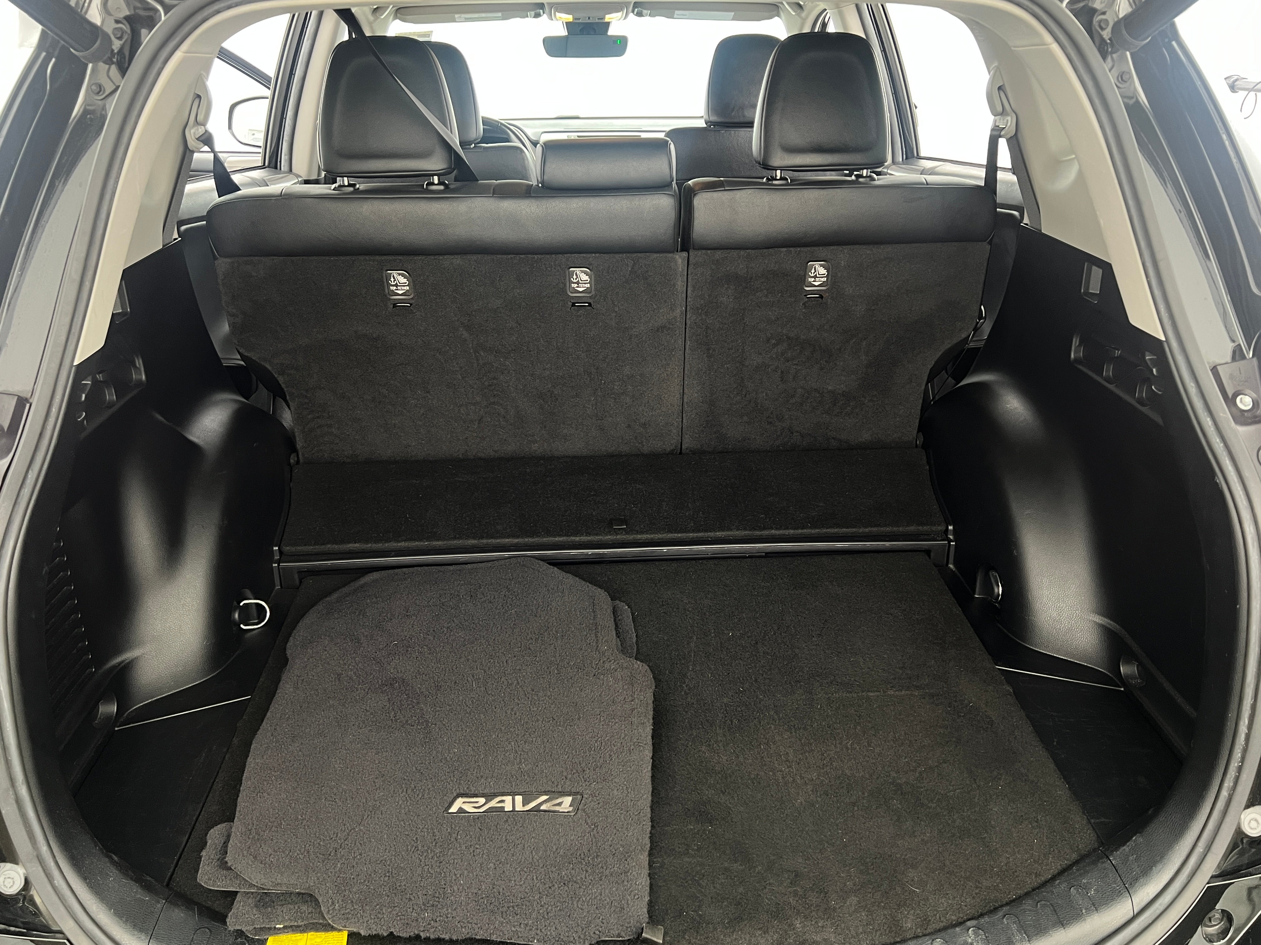 2017 Toyota RAV4 Limited 6