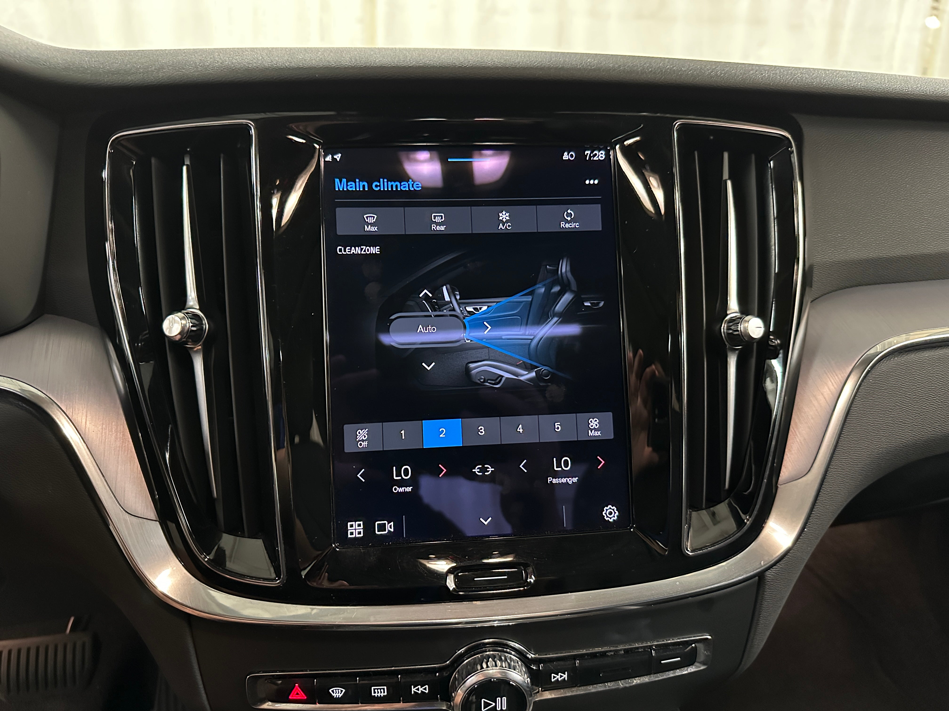 2024 Volvo S60 B5 Core 3