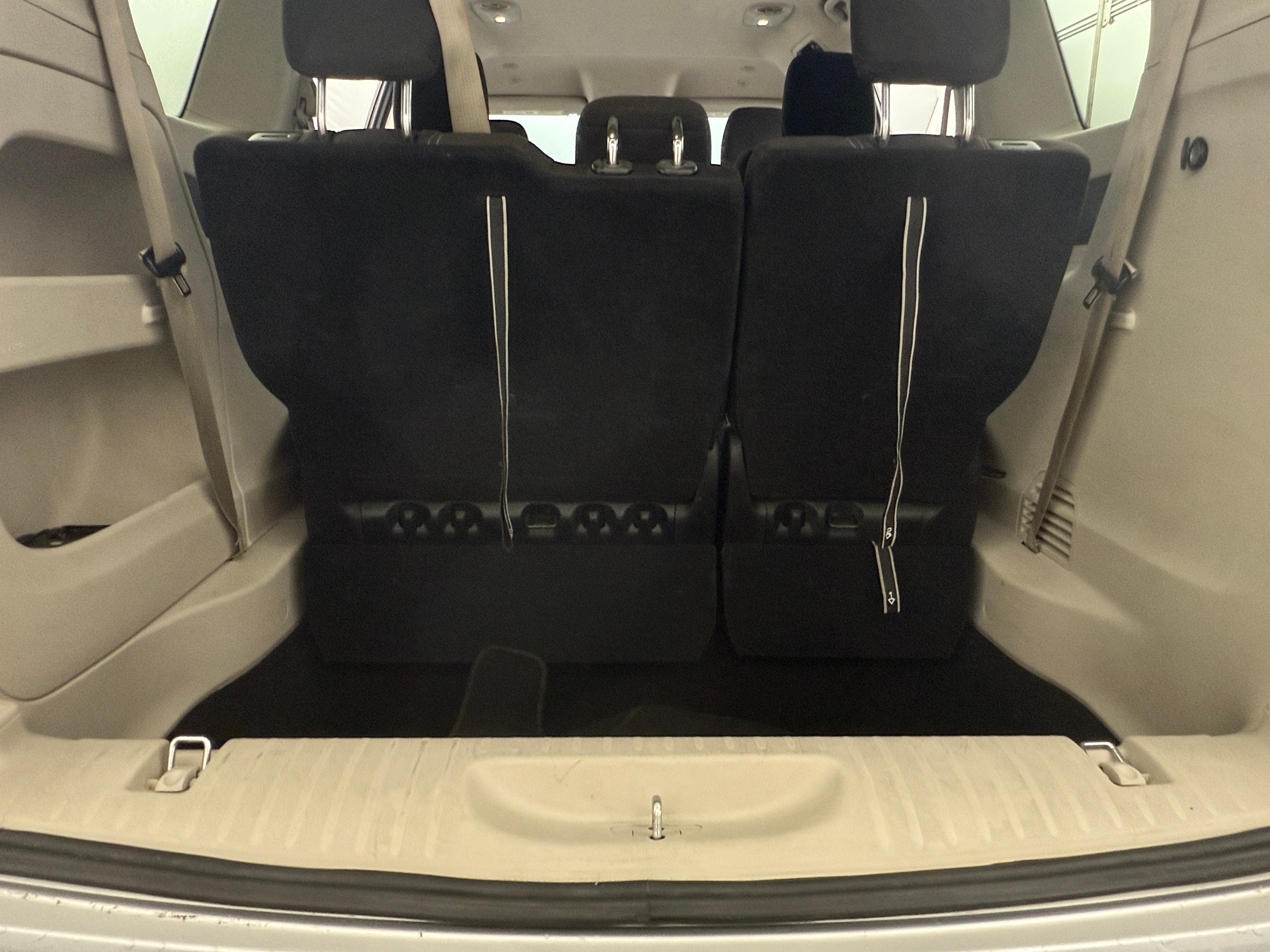 2023 Chrysler Voyager LX 7