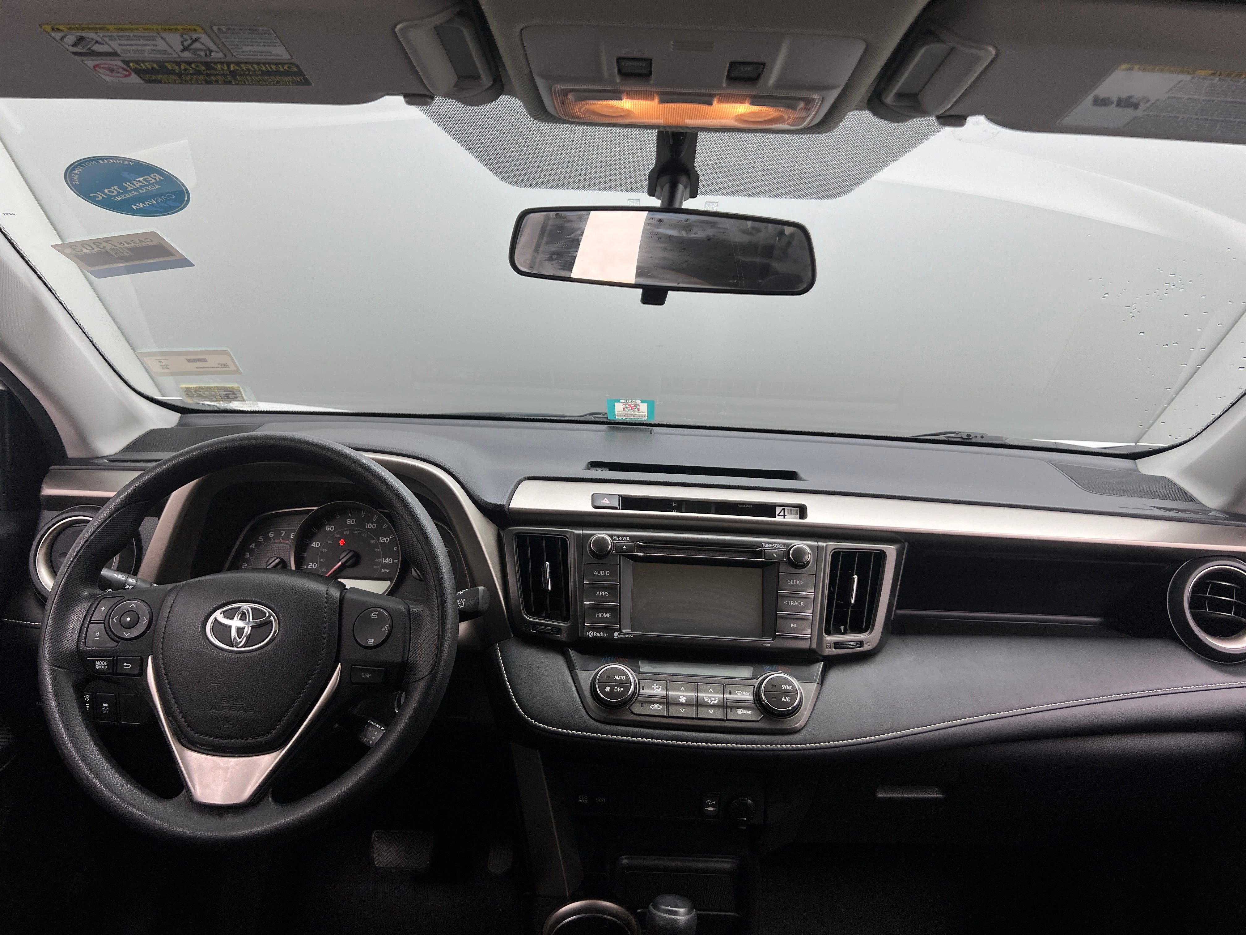 2015 Toyota RAV4 XLE 3