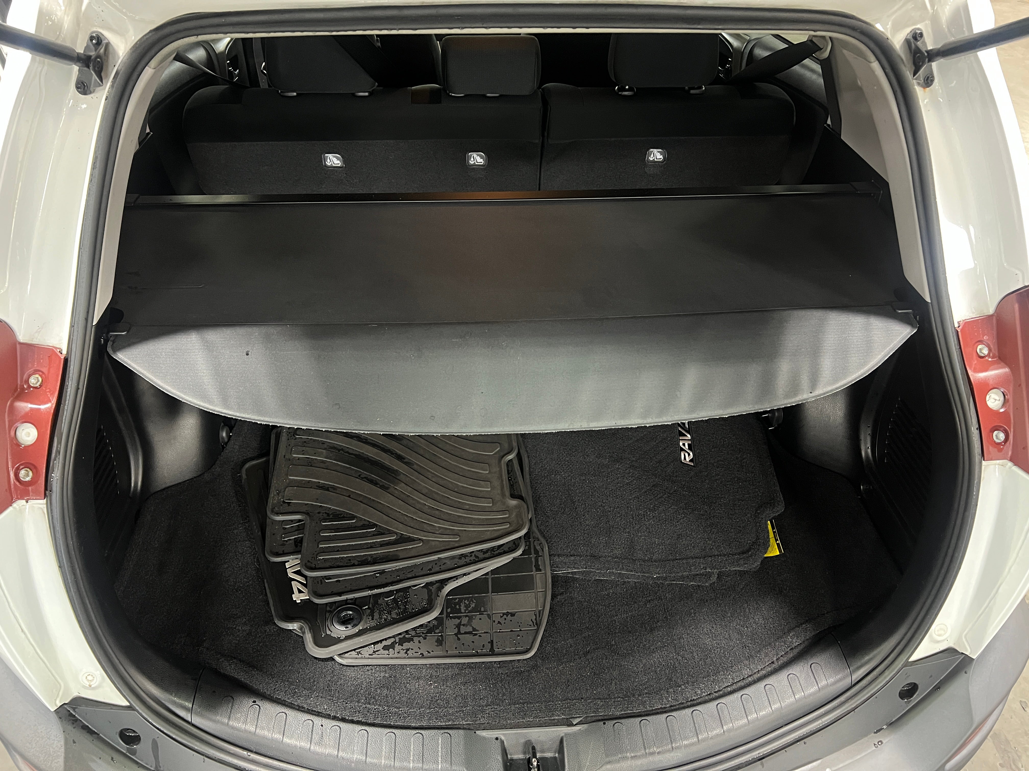 2015 Toyota RAV4 XLE 7