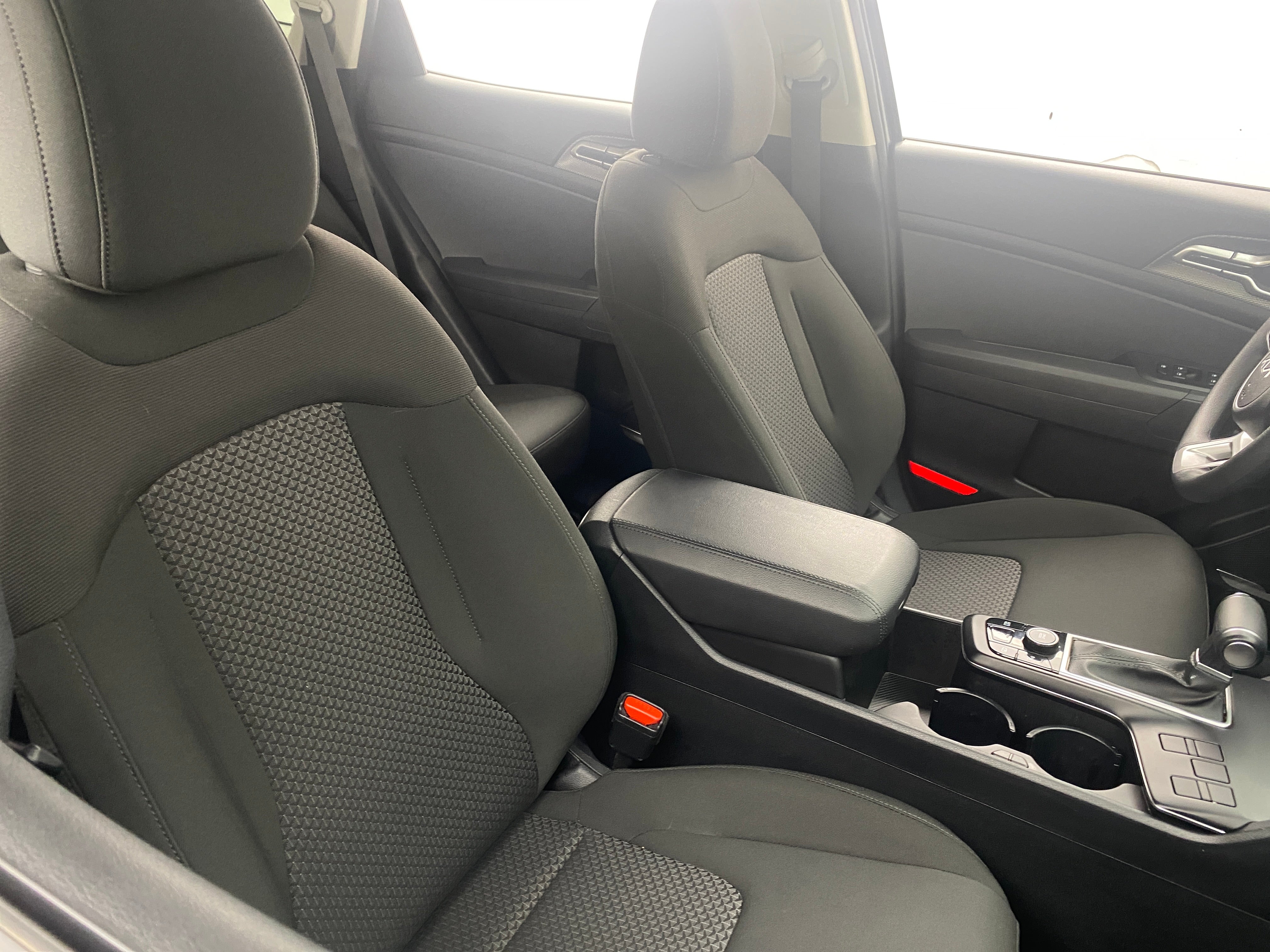 2024 Kia Sportage LX 2
