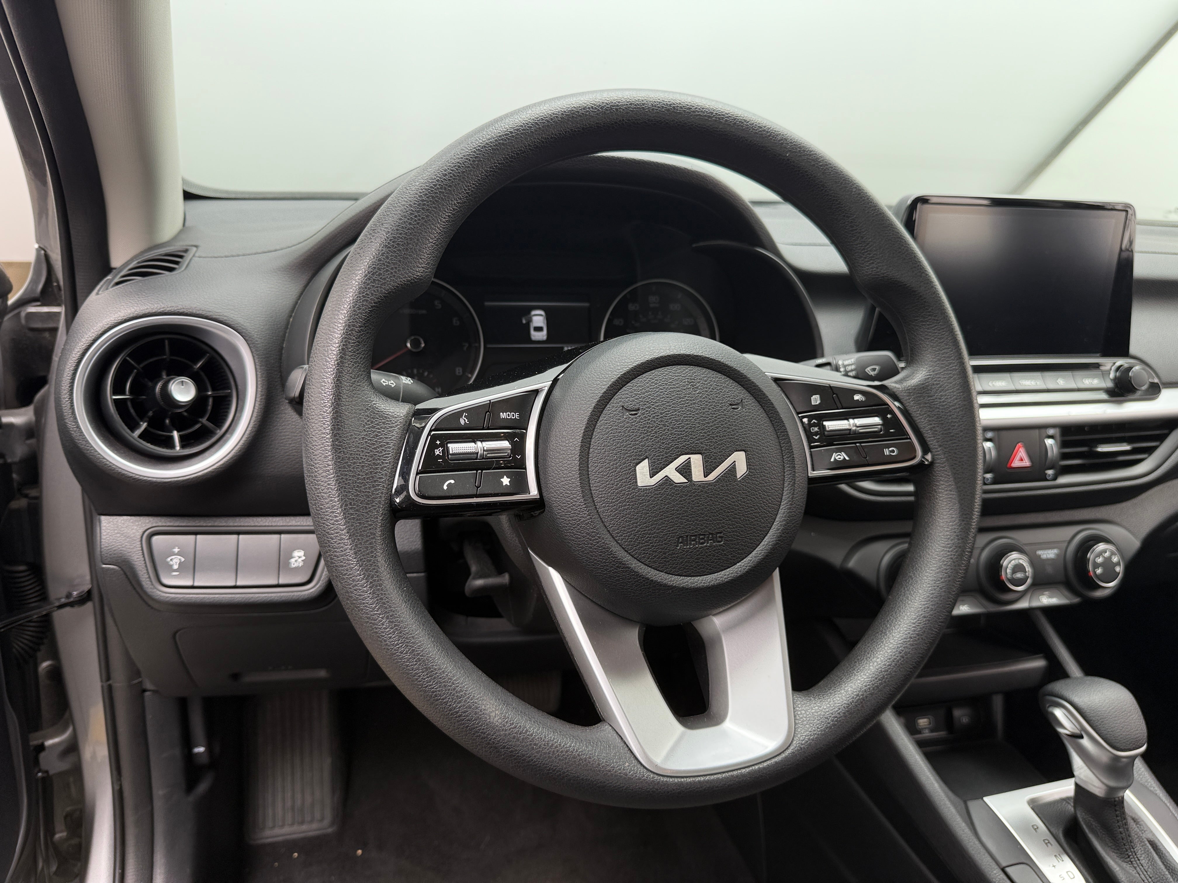 2024 Kia Forte LXS 5