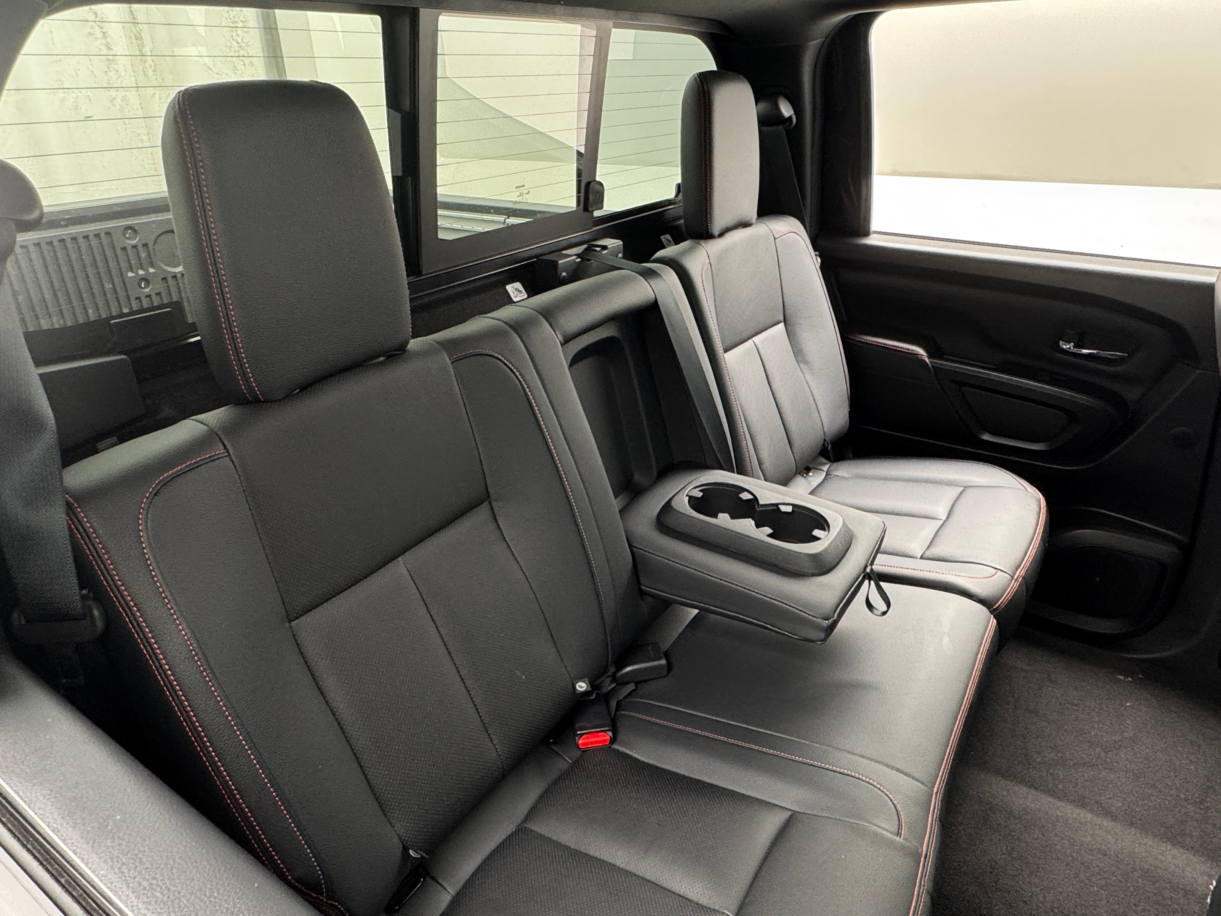 2024 Nissan Titan PRO-4X 6