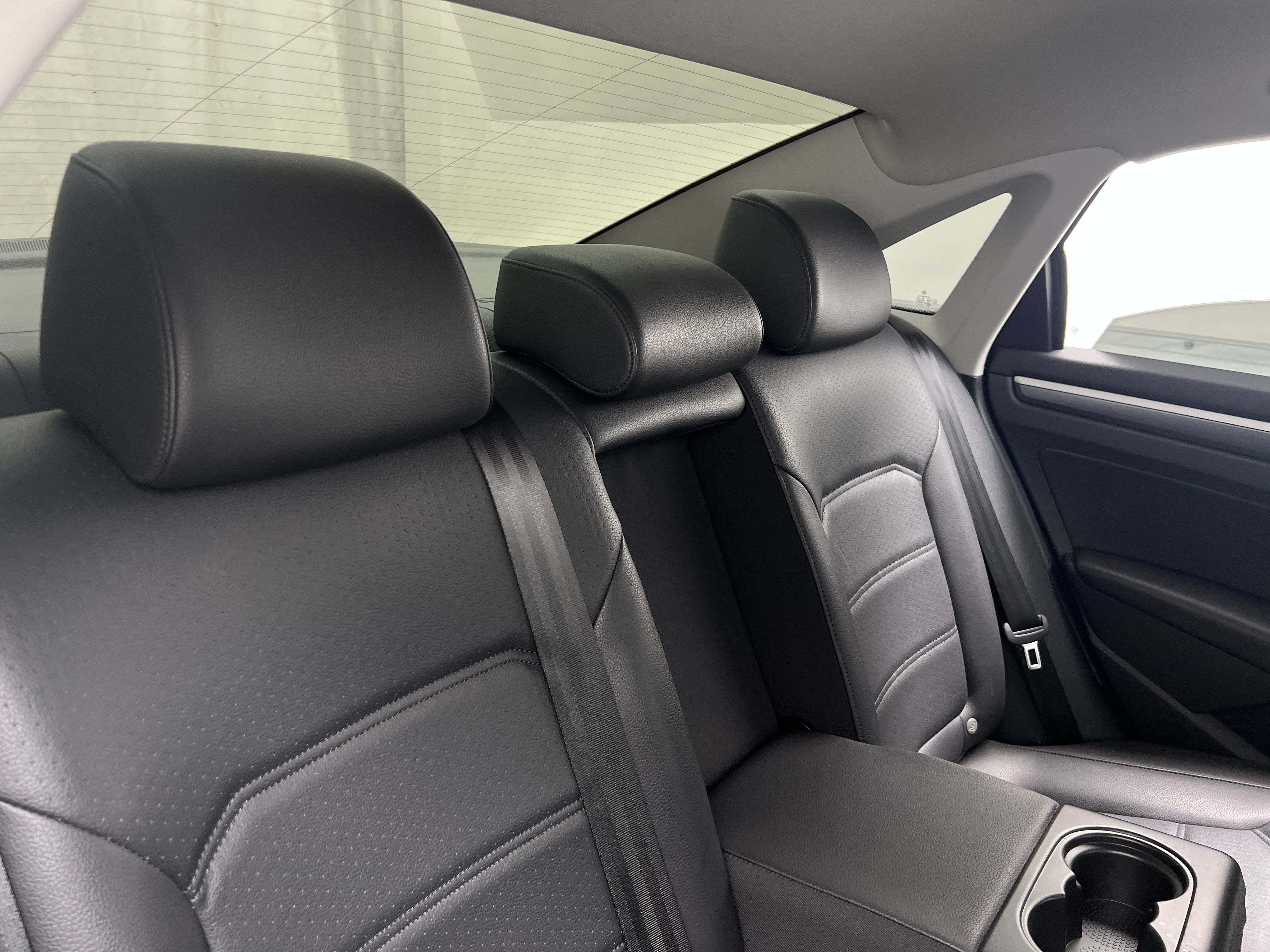 2017 Volkswagen Passat R-Line 5