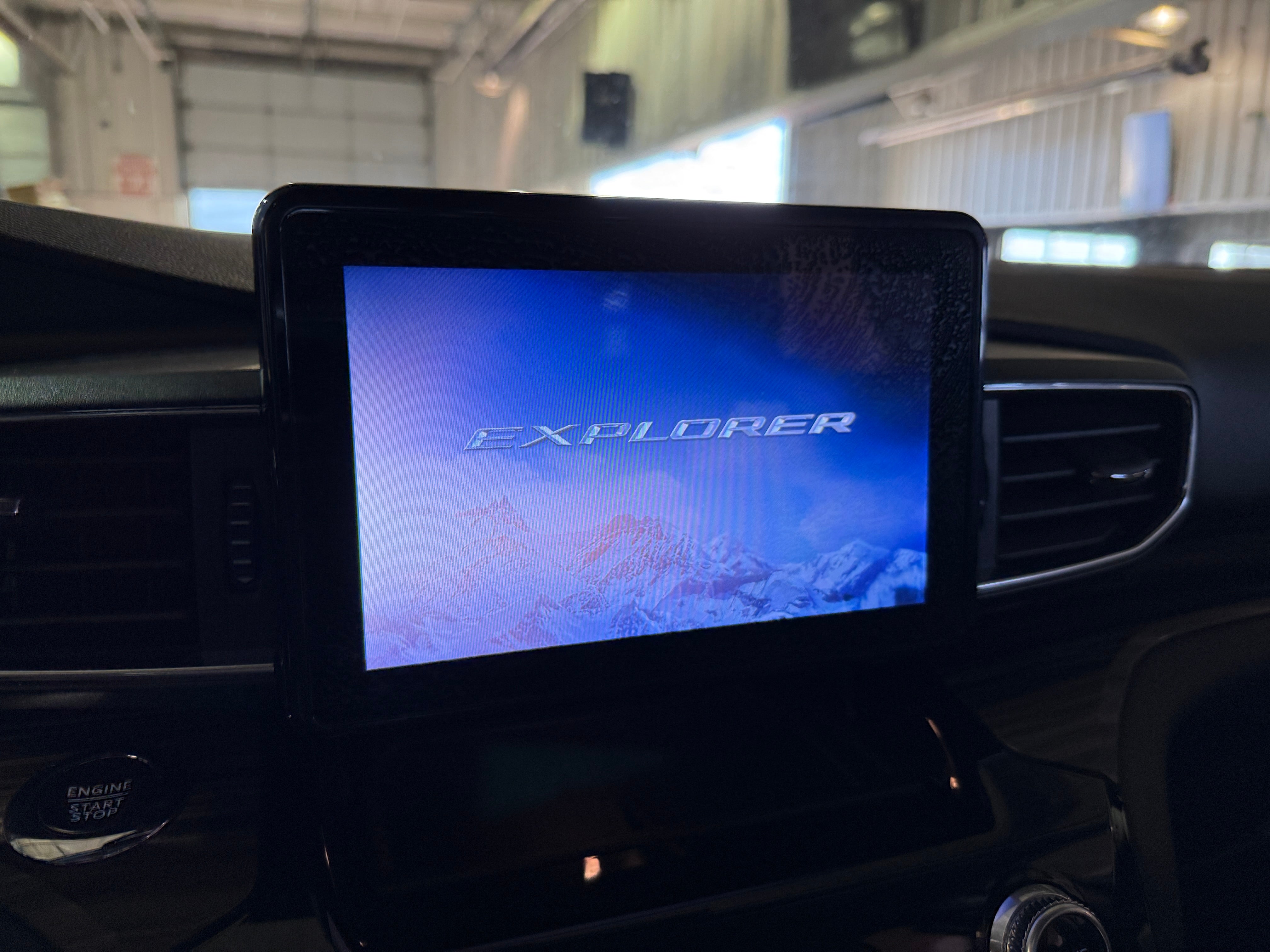2024 Ford Explorer Limited 3