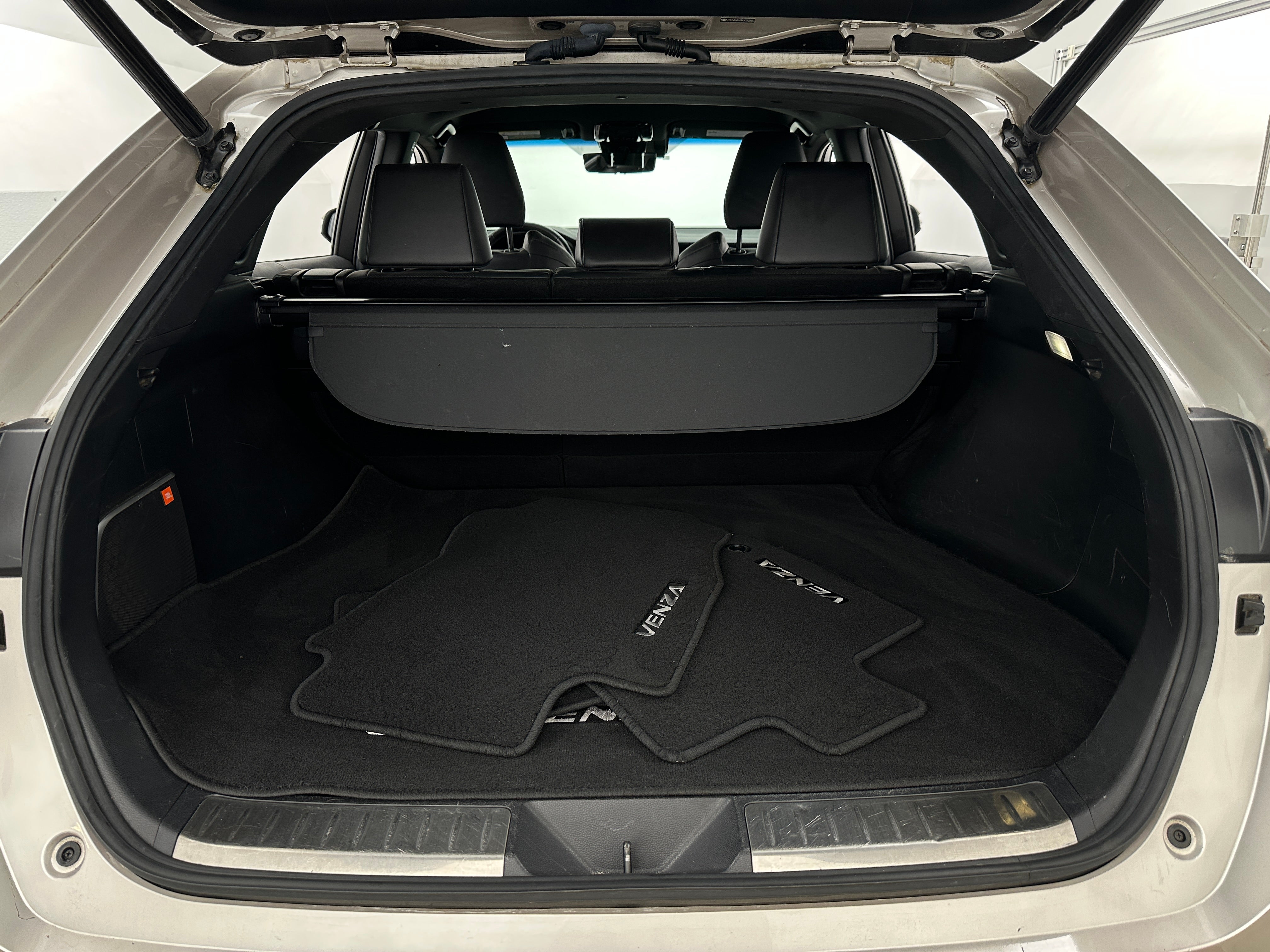 2021 Toyota Venza Limited 6