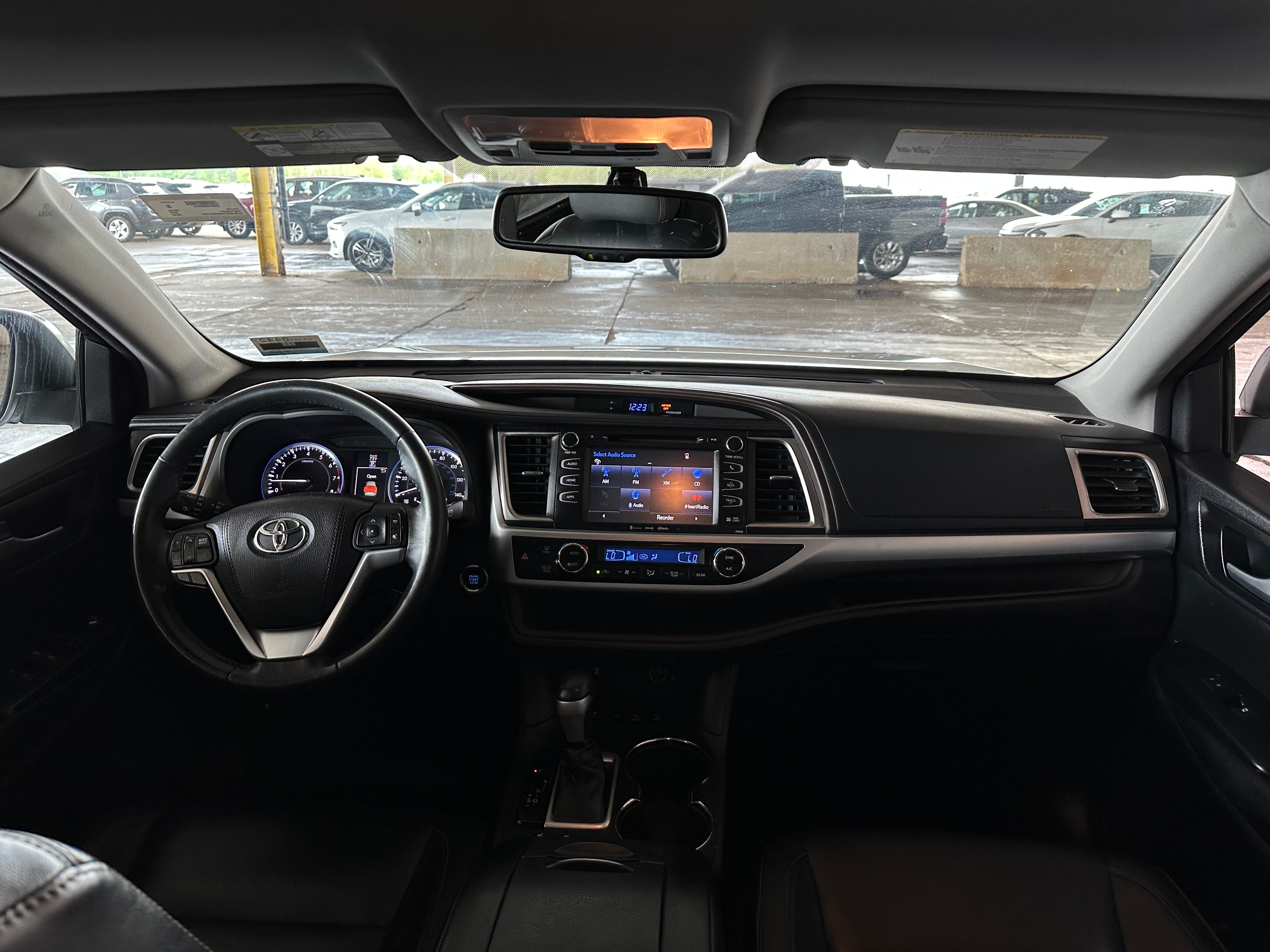 2016 Toyota Highlander XLE 2