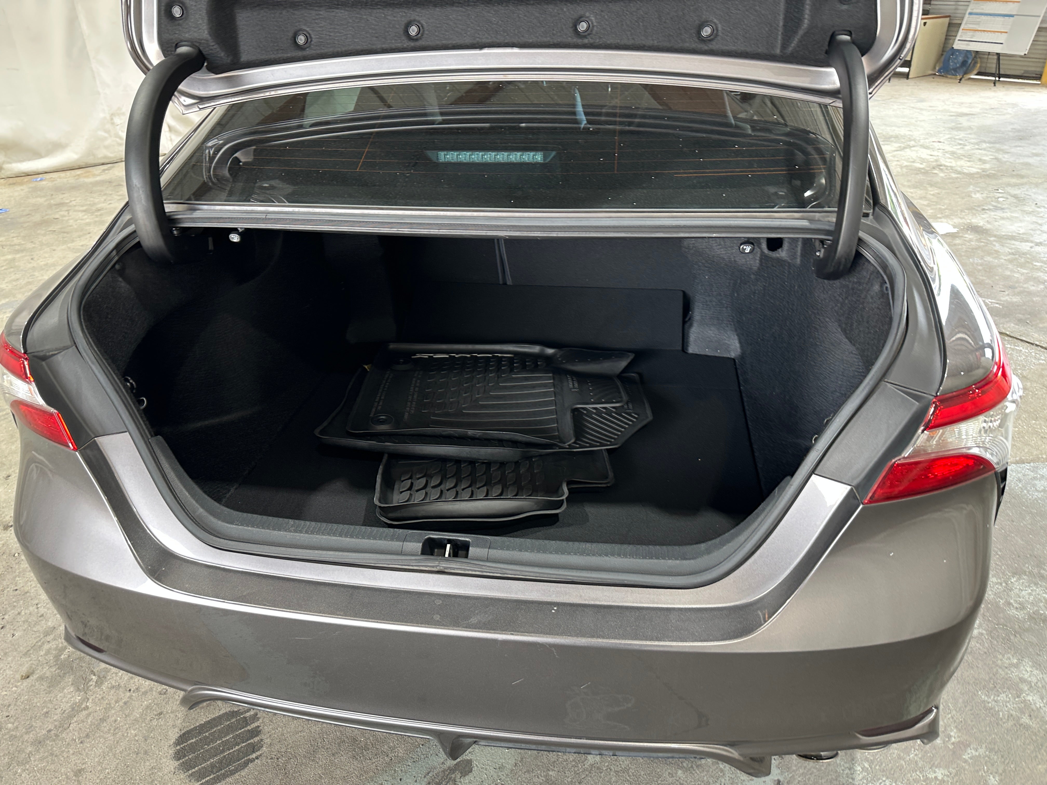 2018 Toyota Camry SE 6