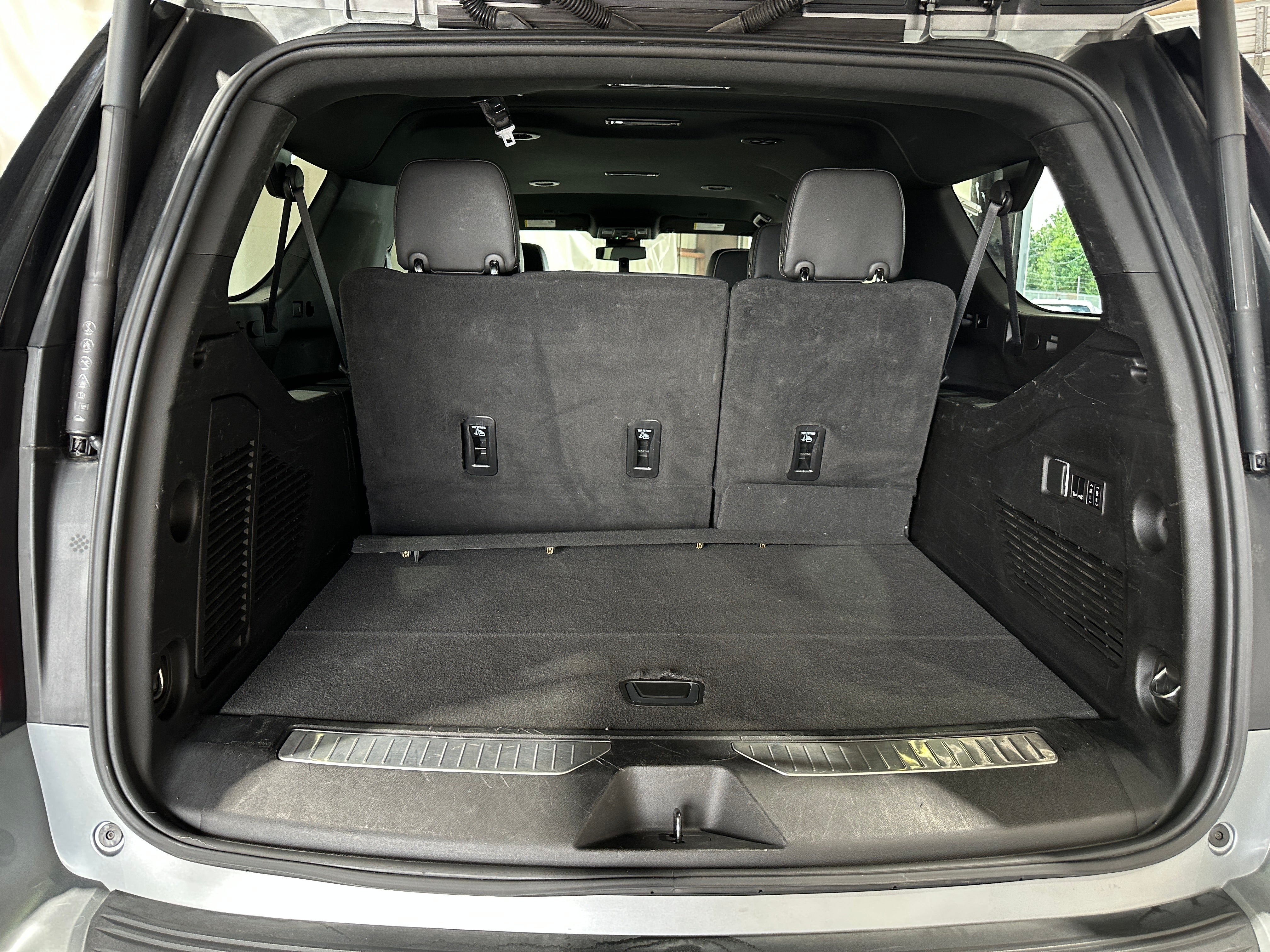 2023 Chevrolet Suburban Premier 6
