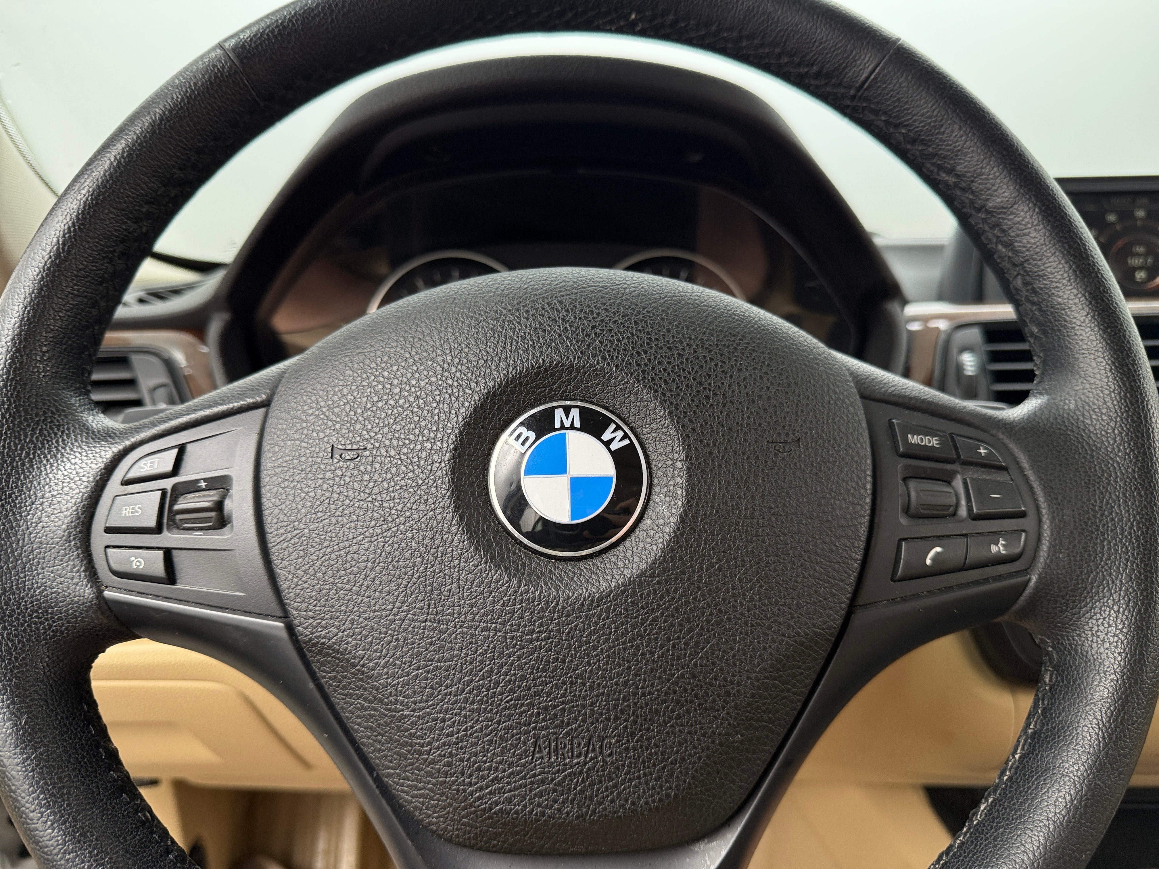 2015 BMW 3 Series 320i xDrive 4