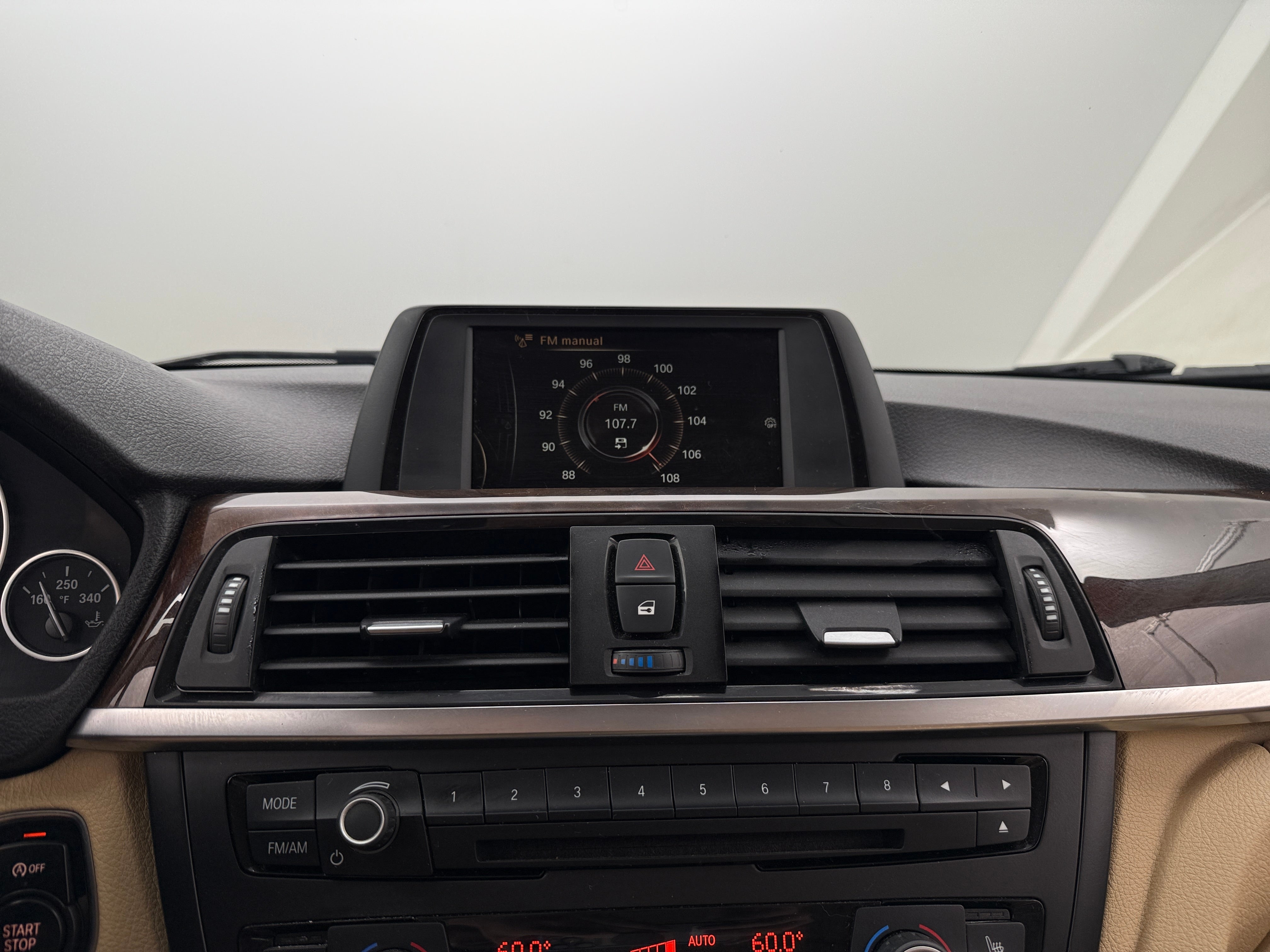 2015 BMW 3 Series 320i xDrive 3