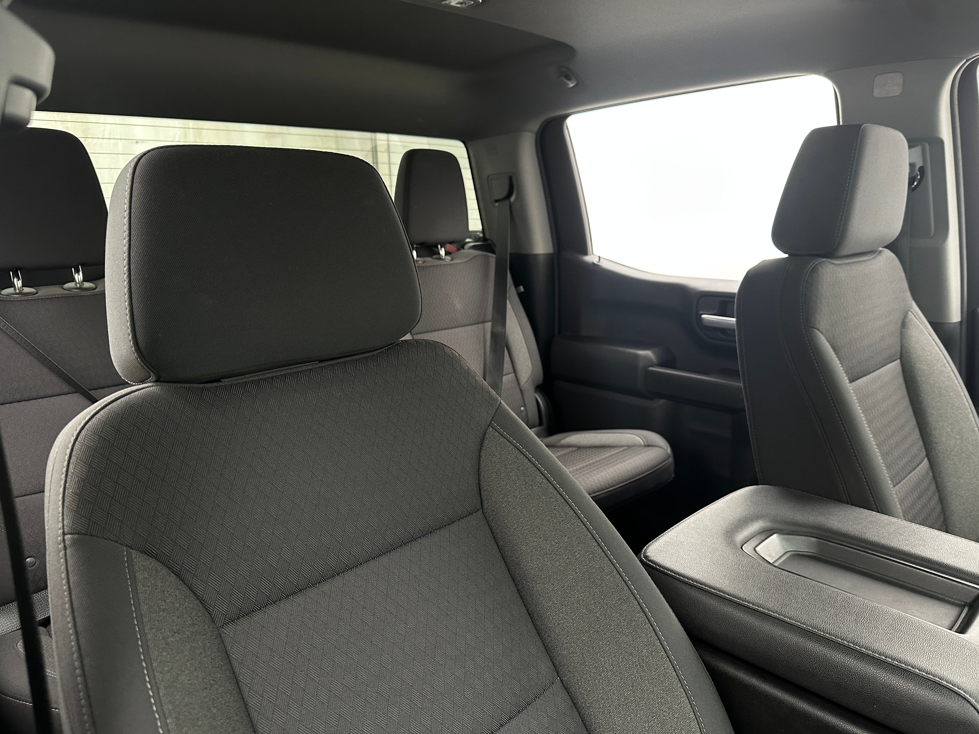 2022 Chevrolet Silverado 1500 Custom Trail Boss 2
