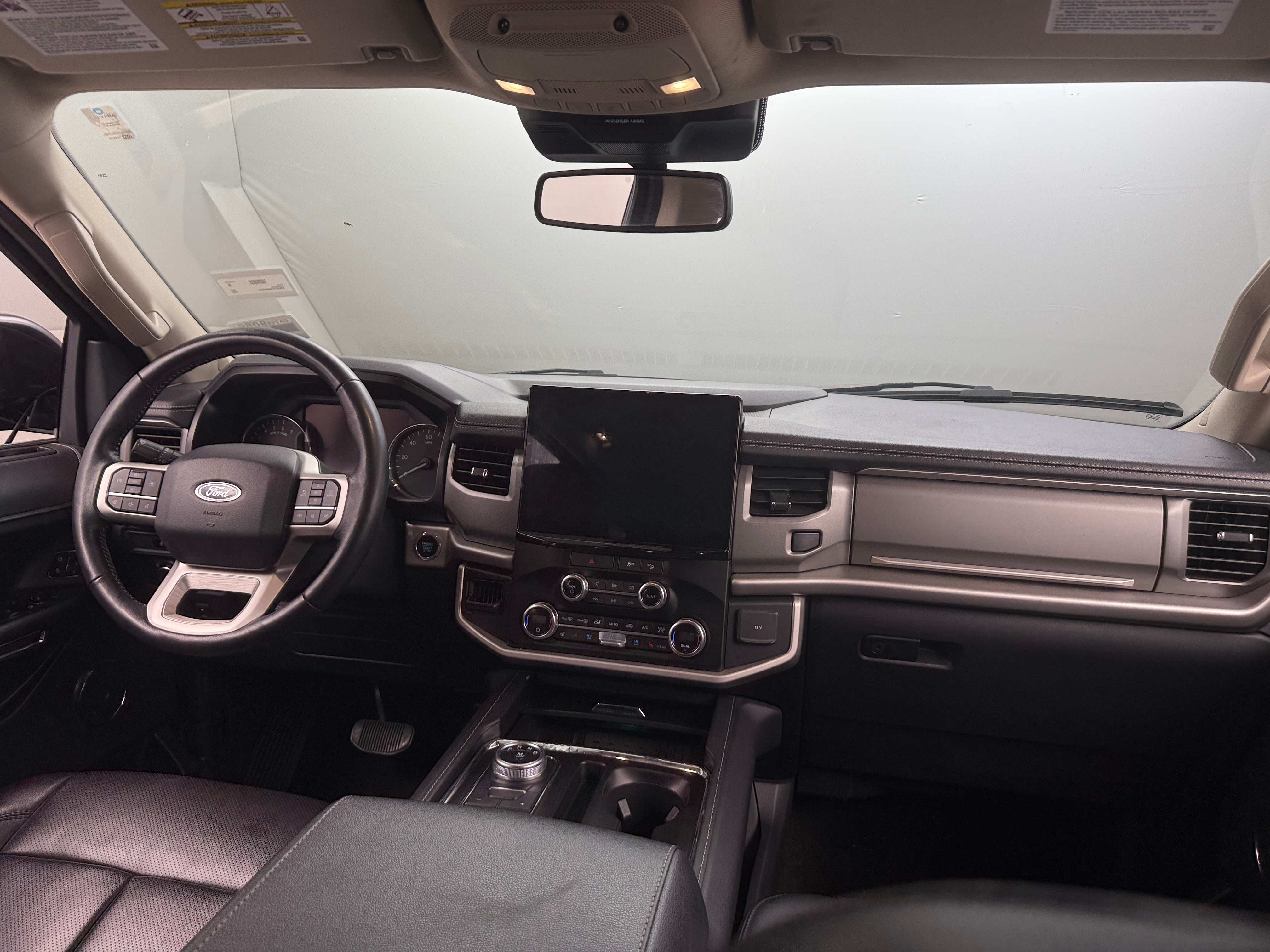 2022 Ford Expedition XLT 2
