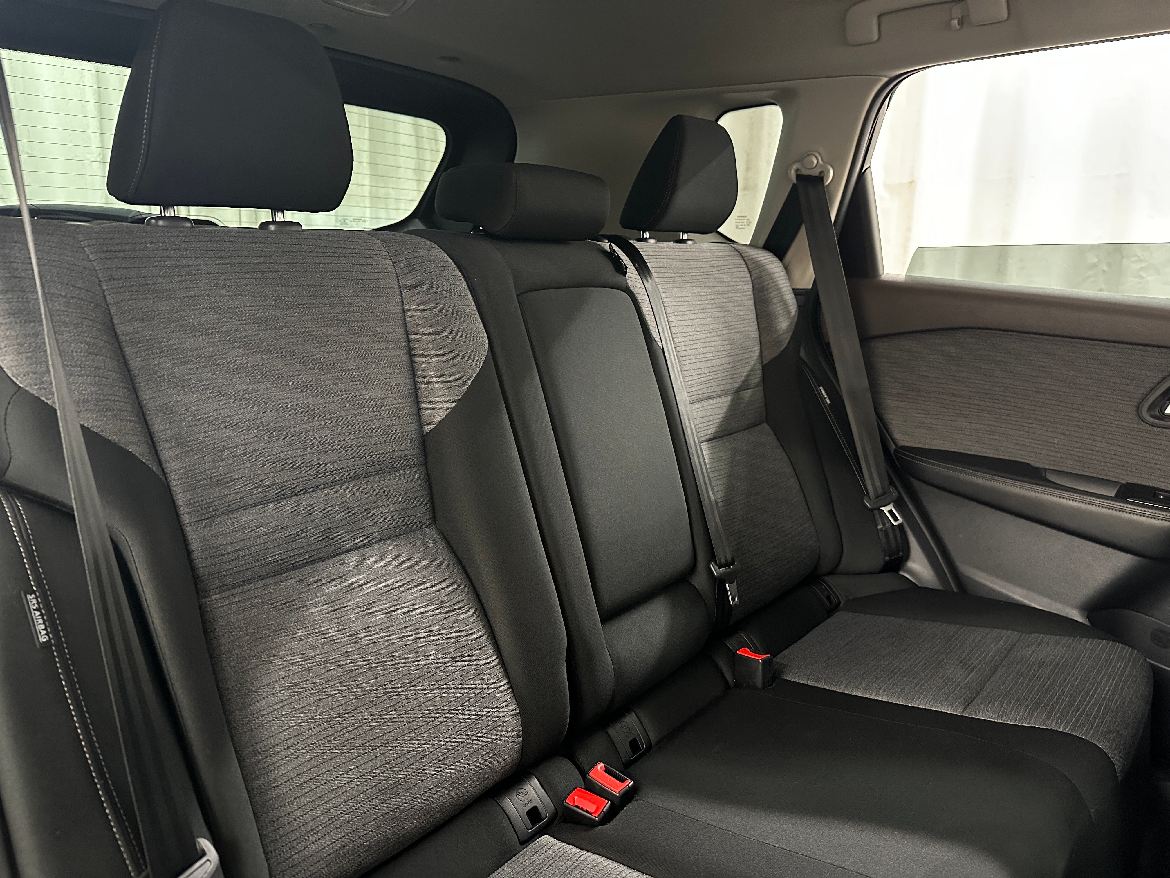 2023 Nissan Rogue SV 6