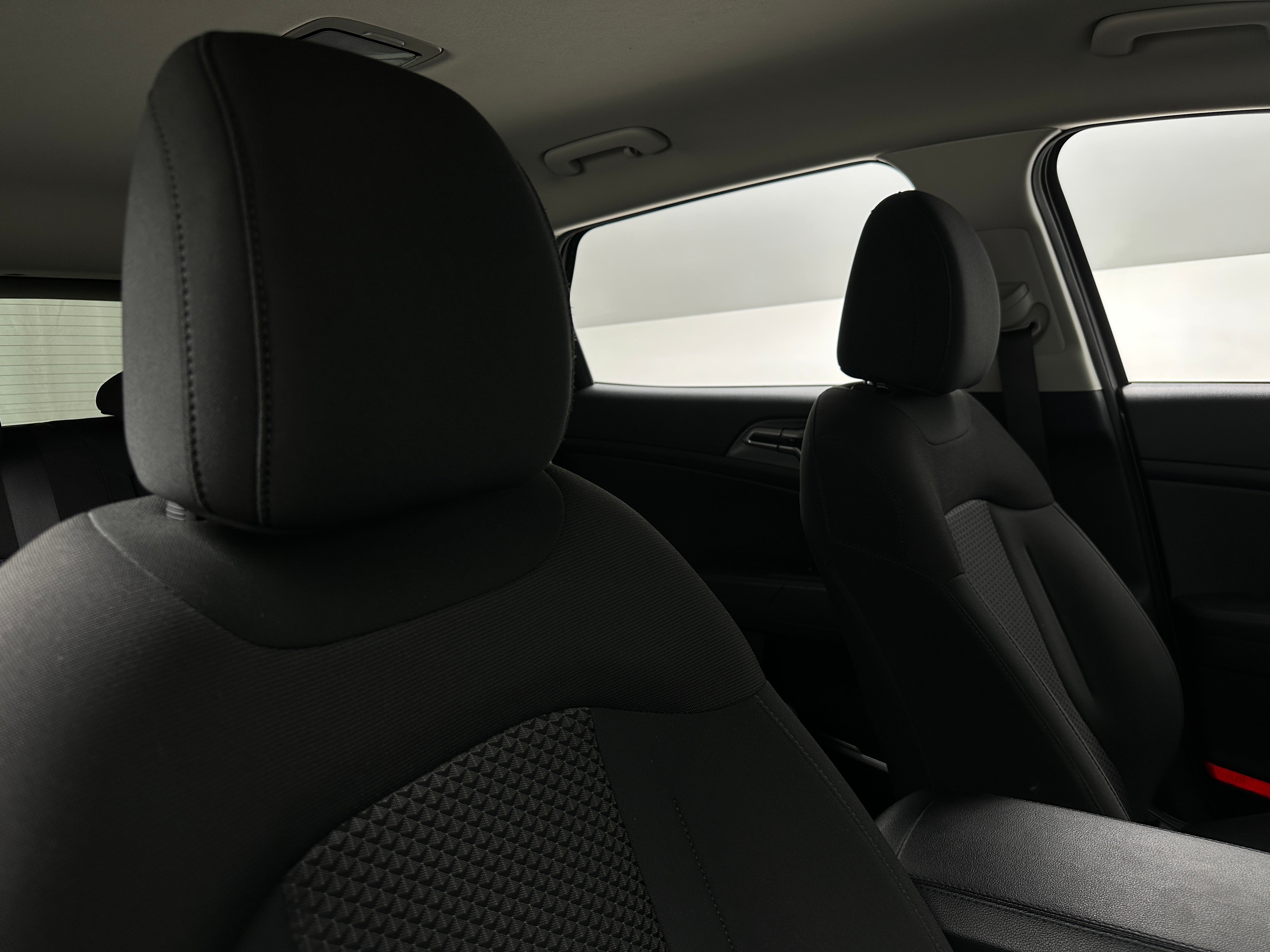 2024 Kia Sportage LX 2