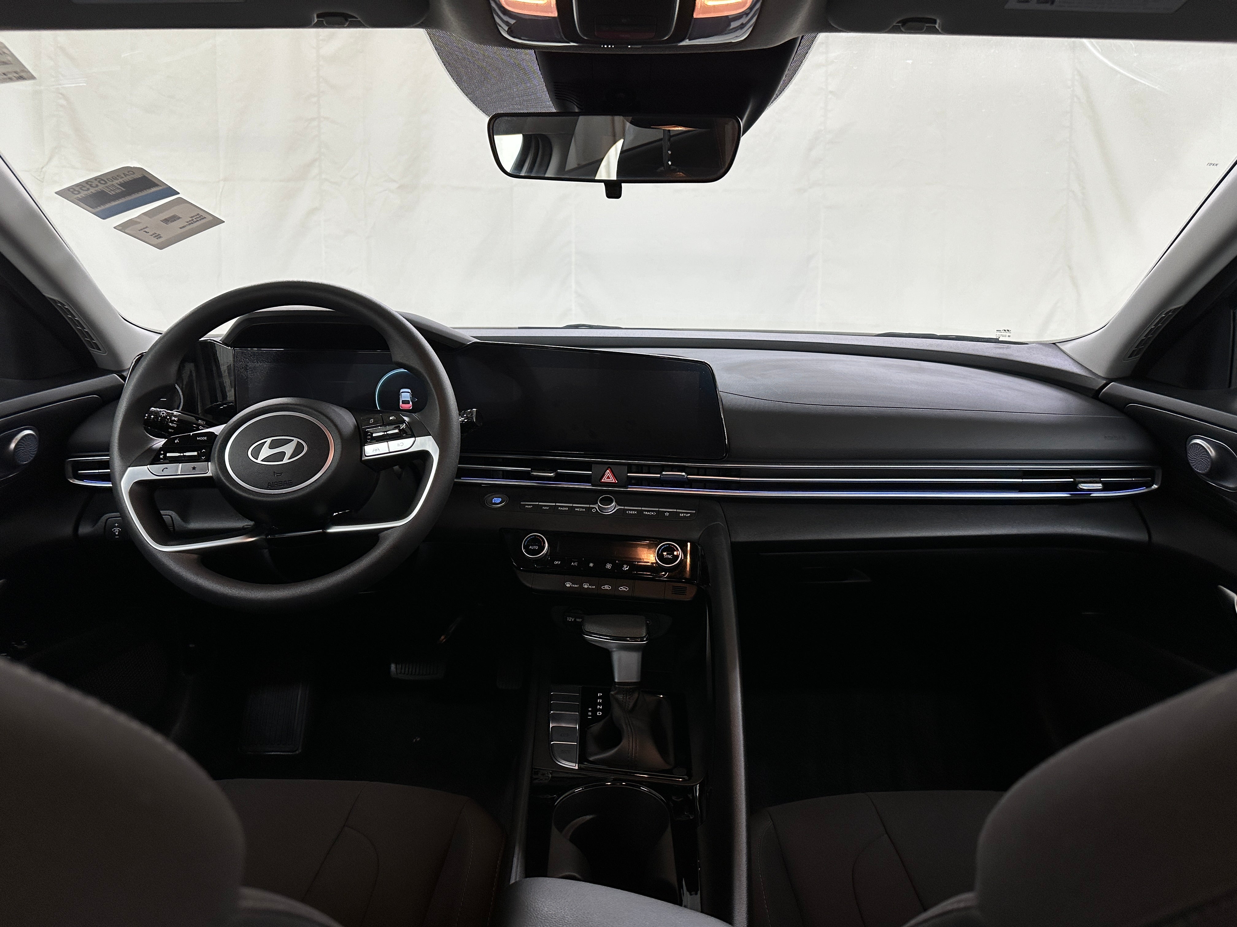 2024 Hyundai Elantra Blue 3