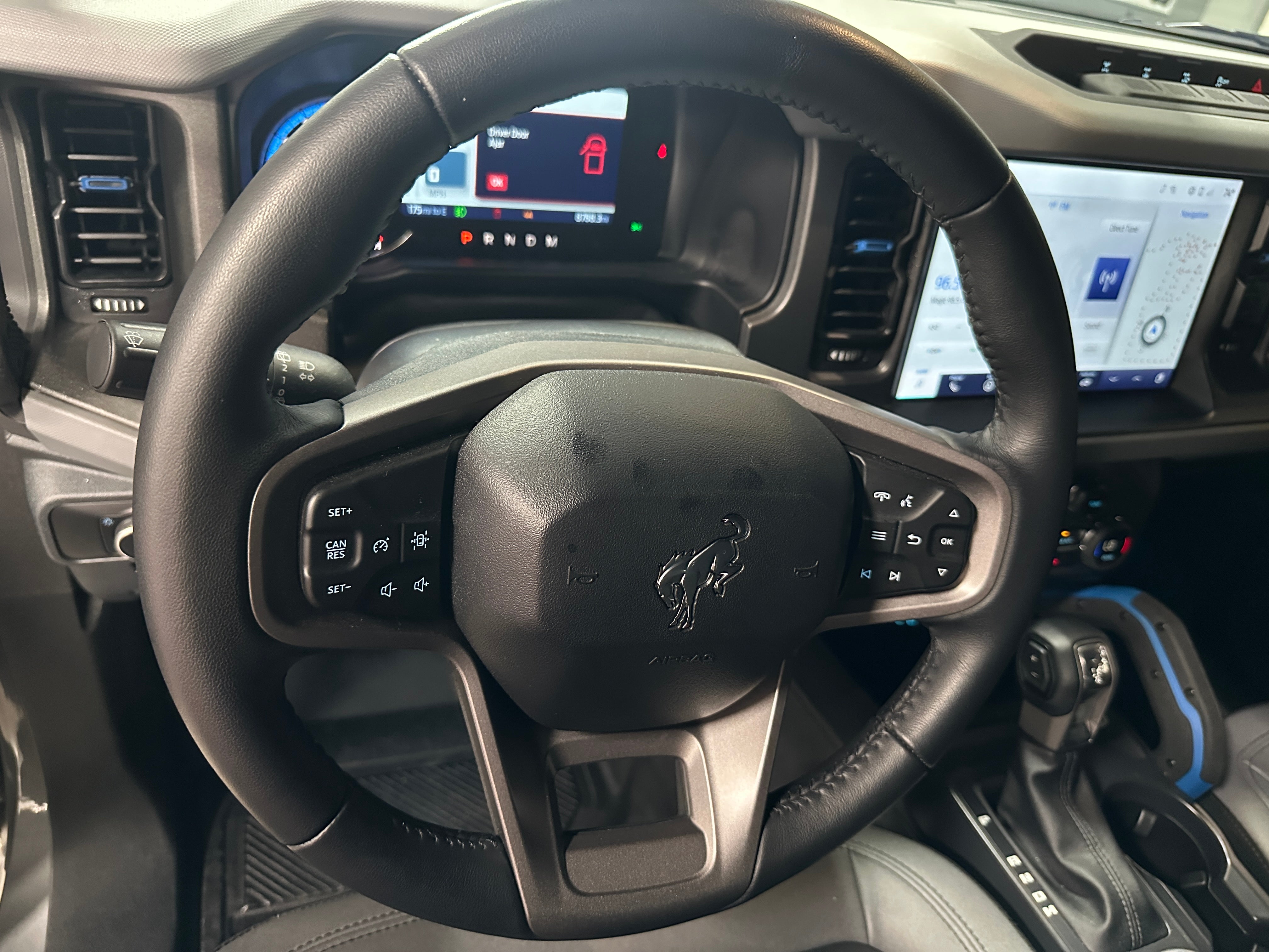 2024 Ford Bronco Black Diamond 4