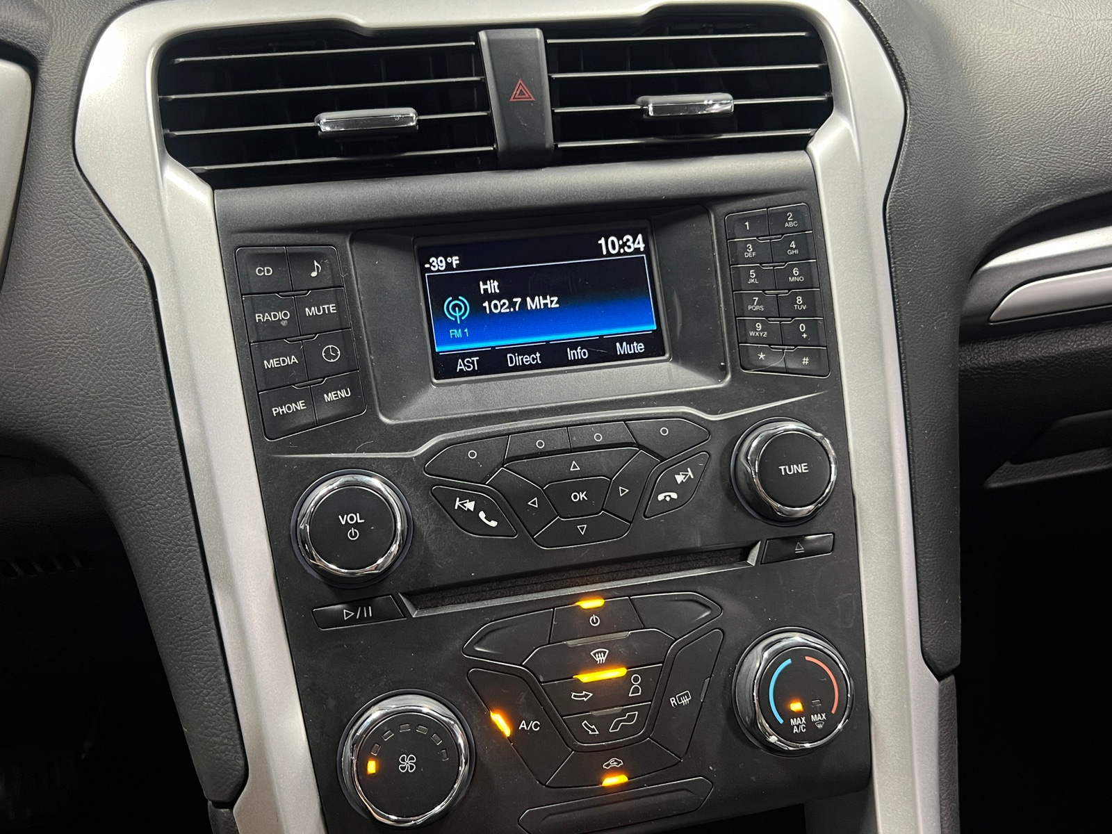 Thumbnail: 2016 Ford Fusion - 4