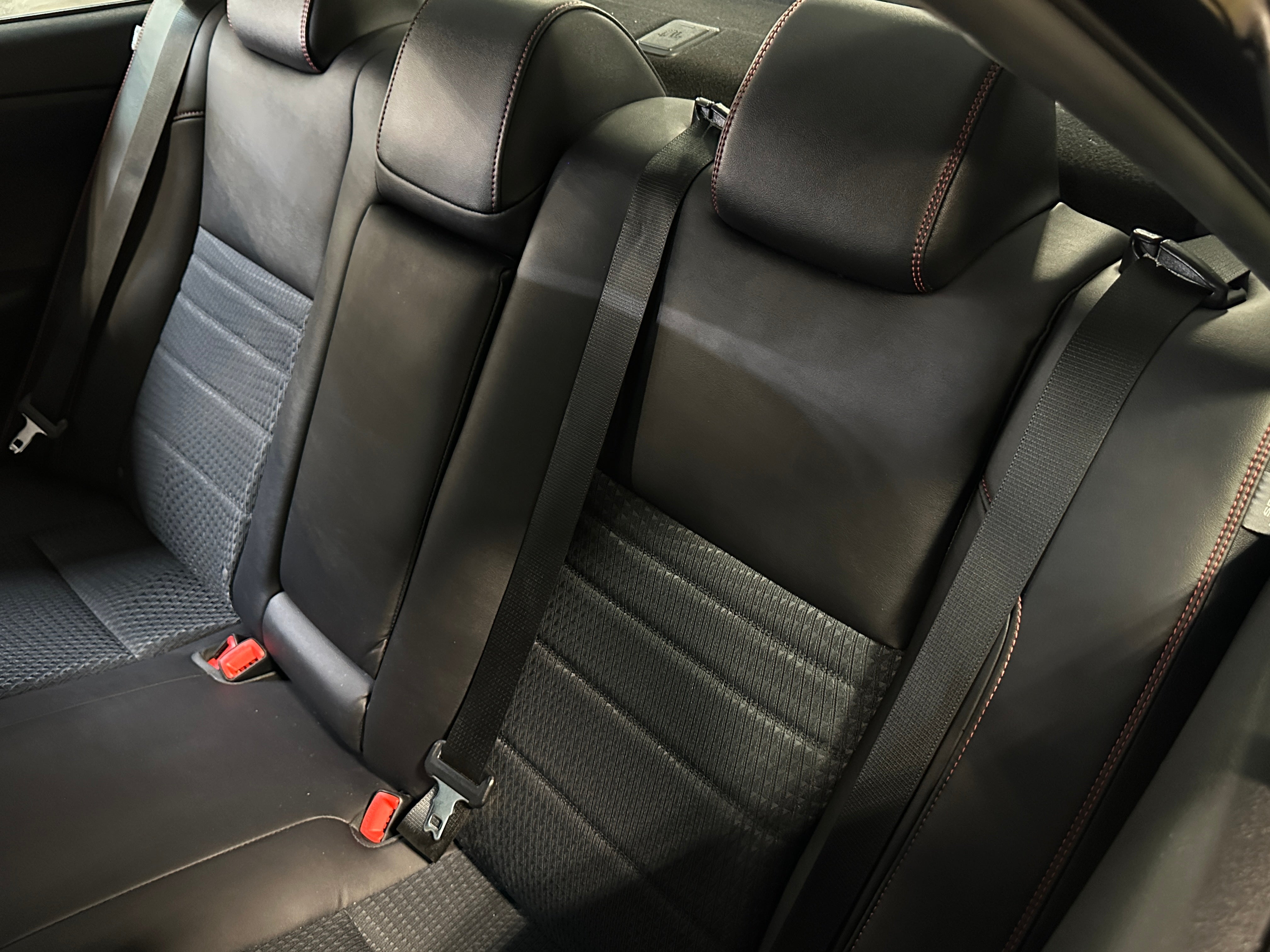 2015 Toyota Camry SE 6