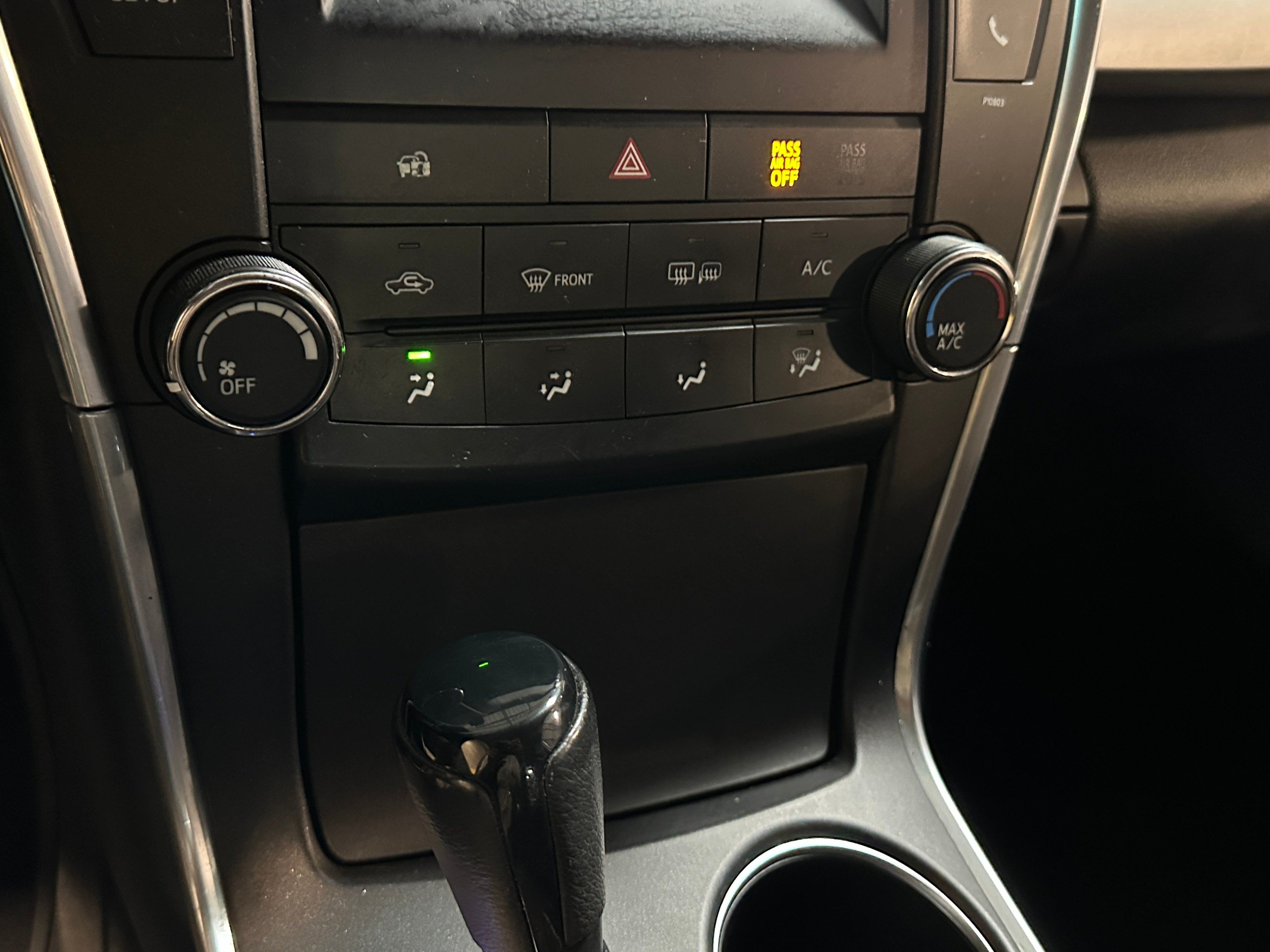 2015 Toyota Camry SE 4