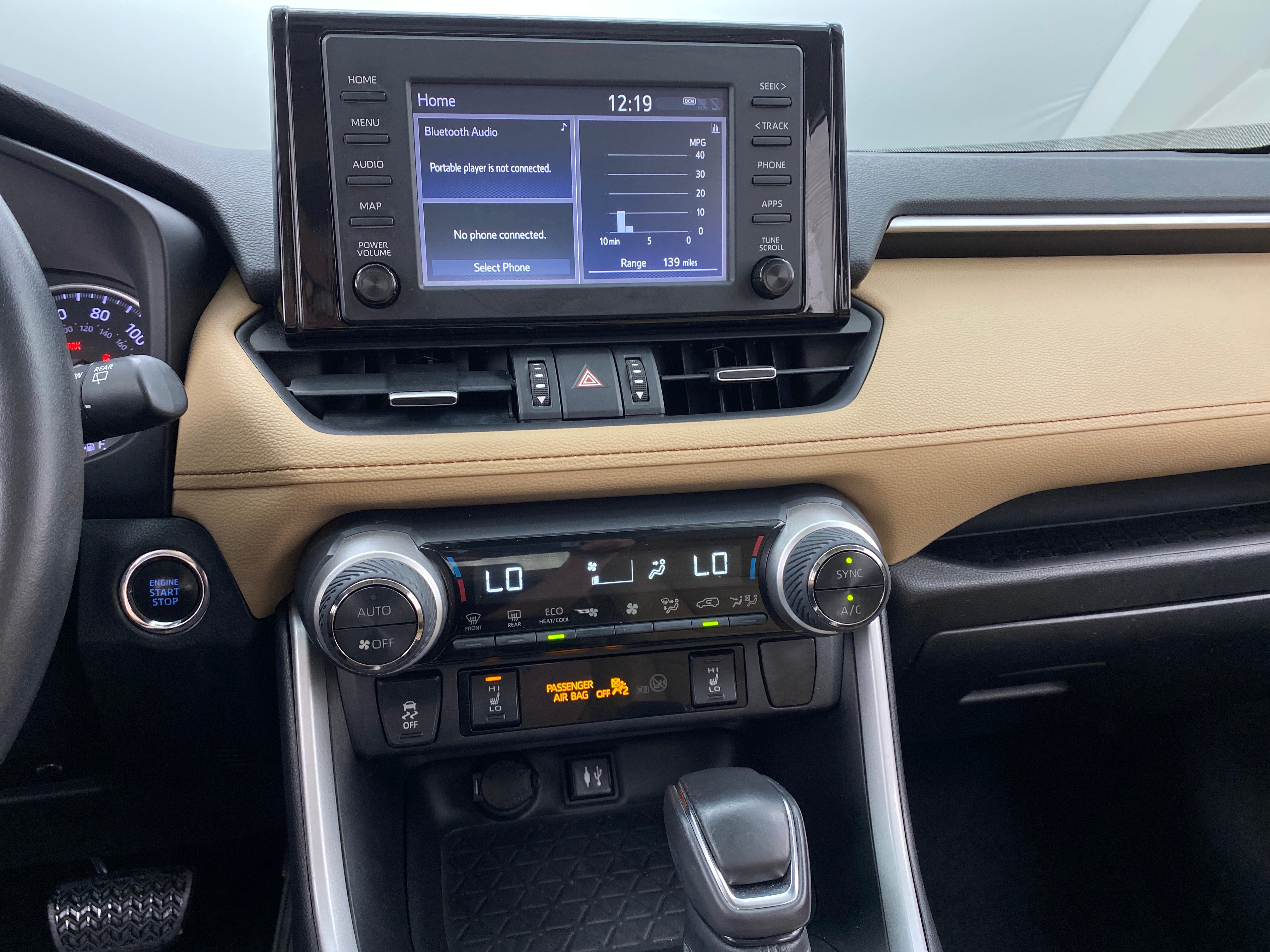 2019 Toyota RAV4 XLE Premium 3