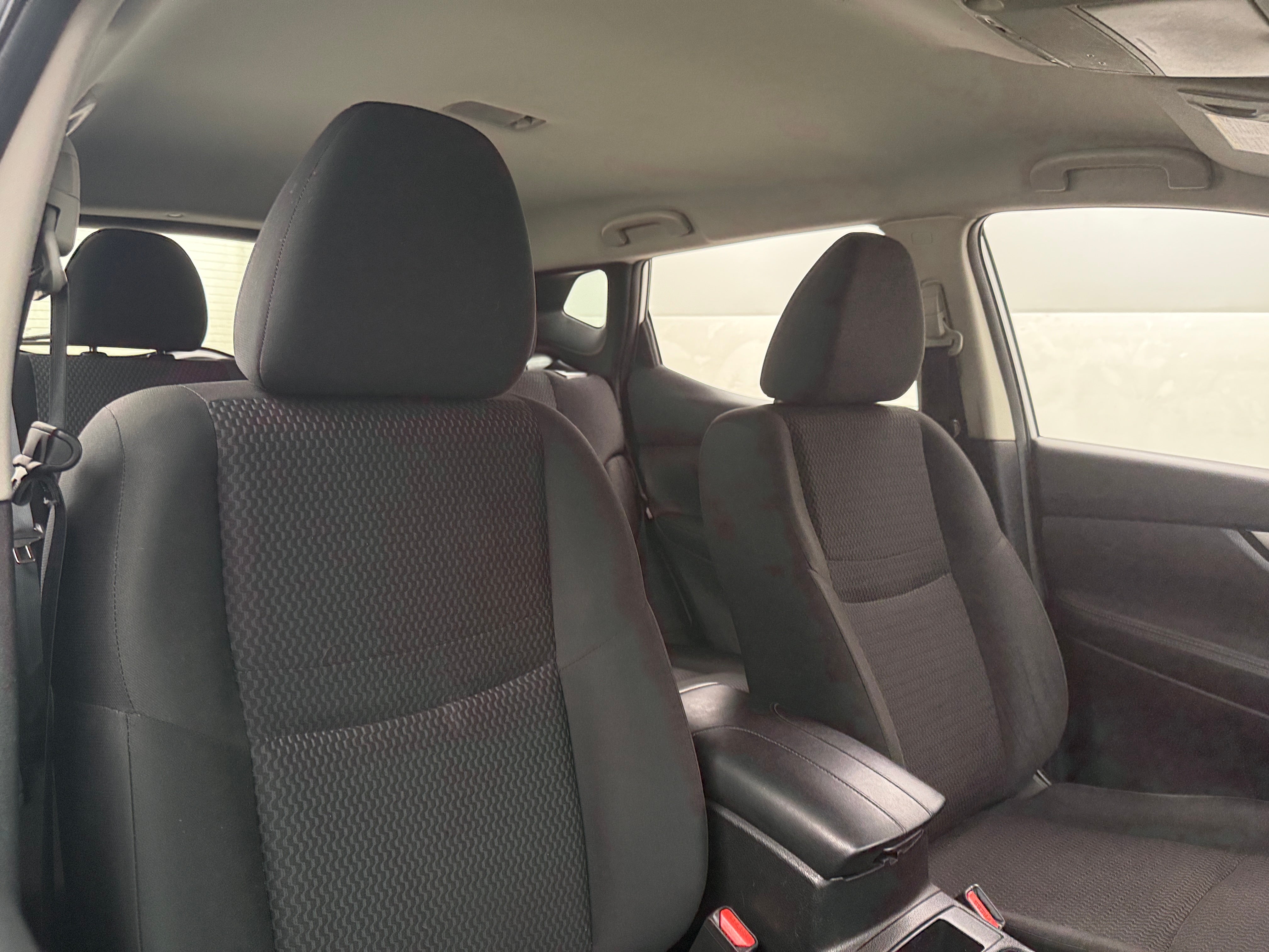 2022 Nissan Rogue Sport S 2