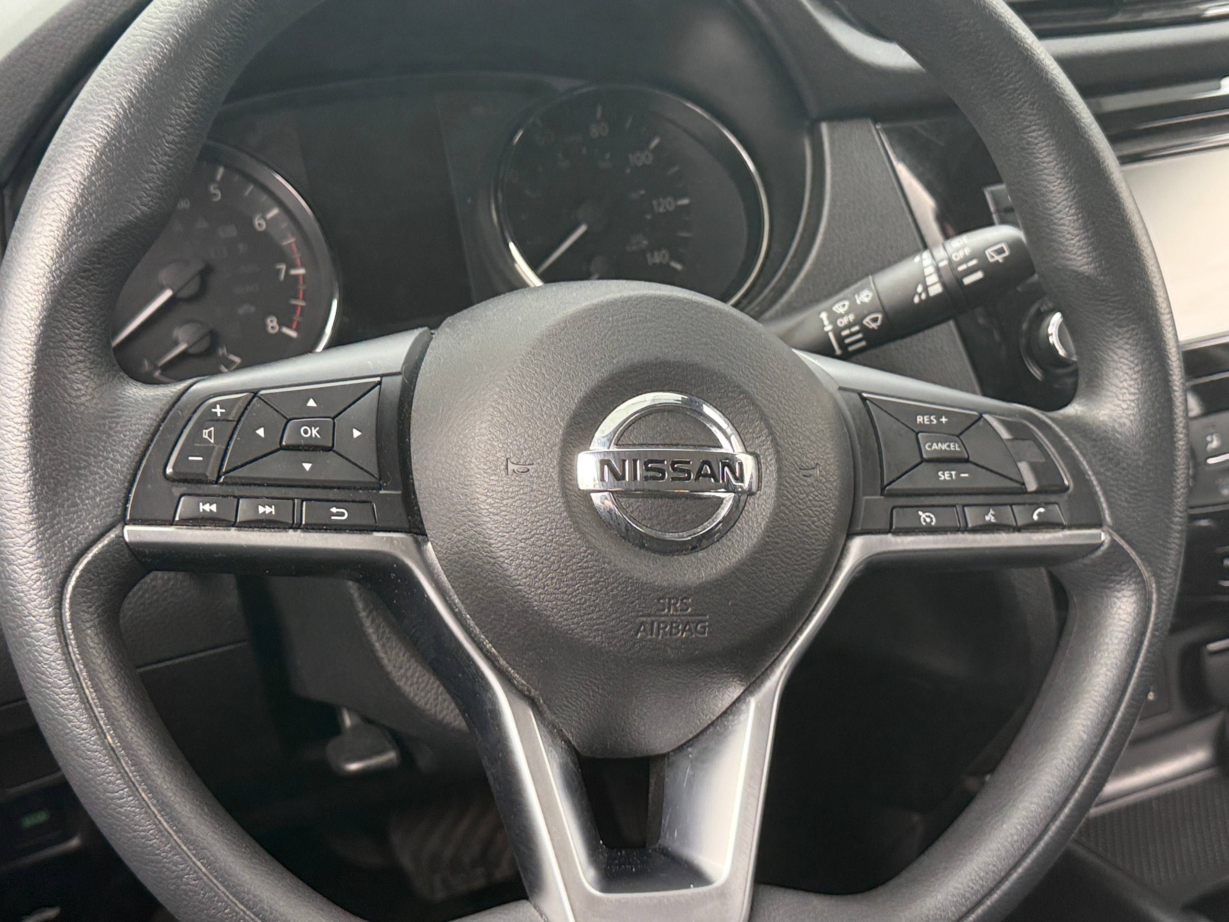2022 Nissan Rogue Sport S 5