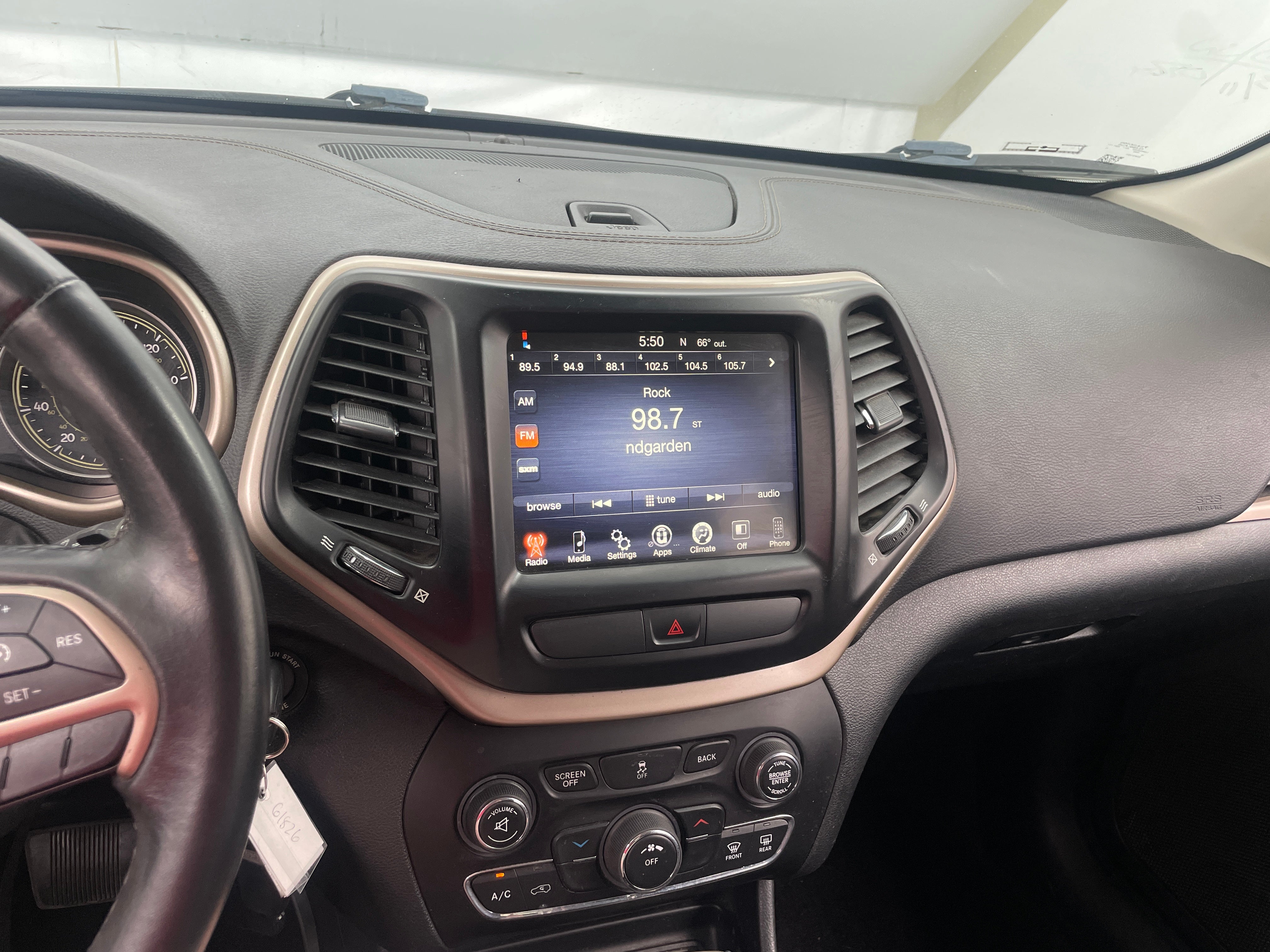 2016 Jeep Cherokee Latitude 4