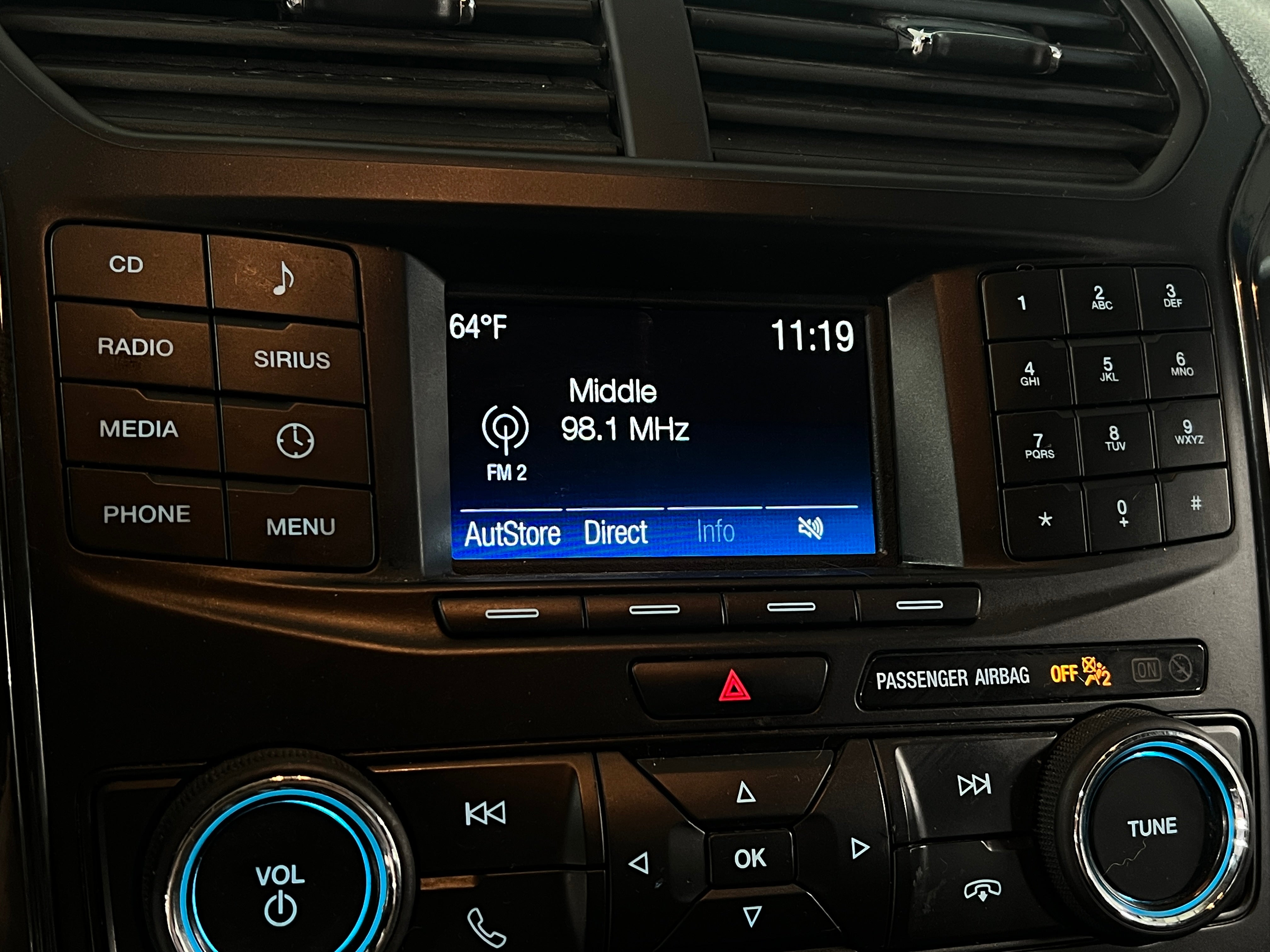 2017 Ford Explorer XLT 4