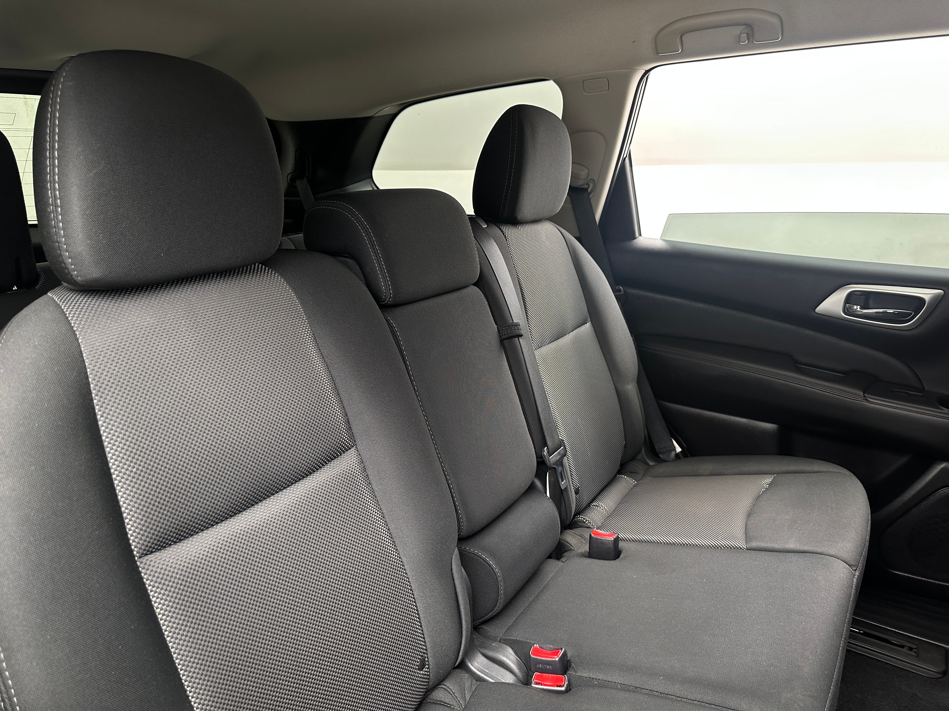 2020 Nissan Pathfinder S 6