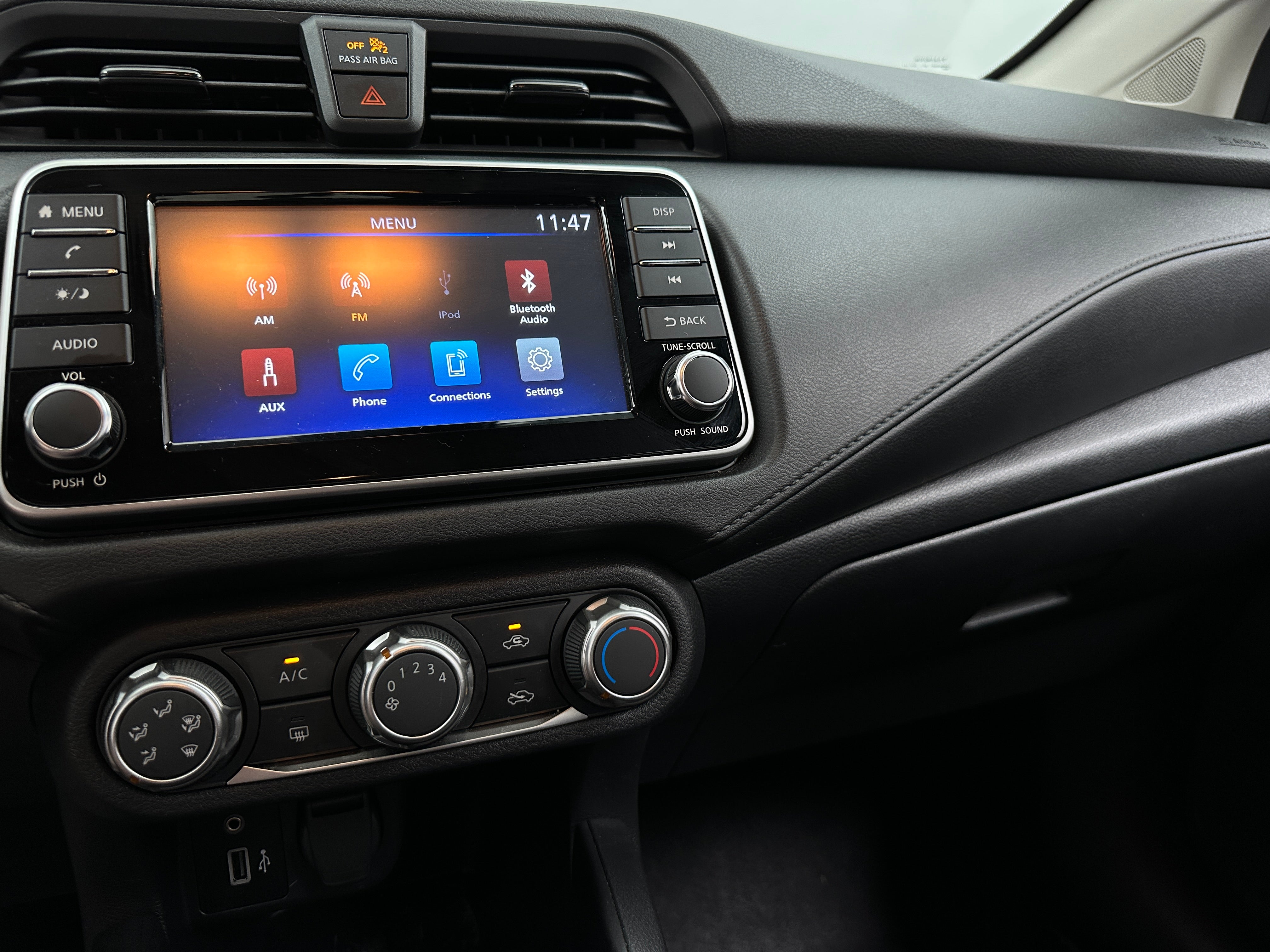 2024 Nissan Versa S 4