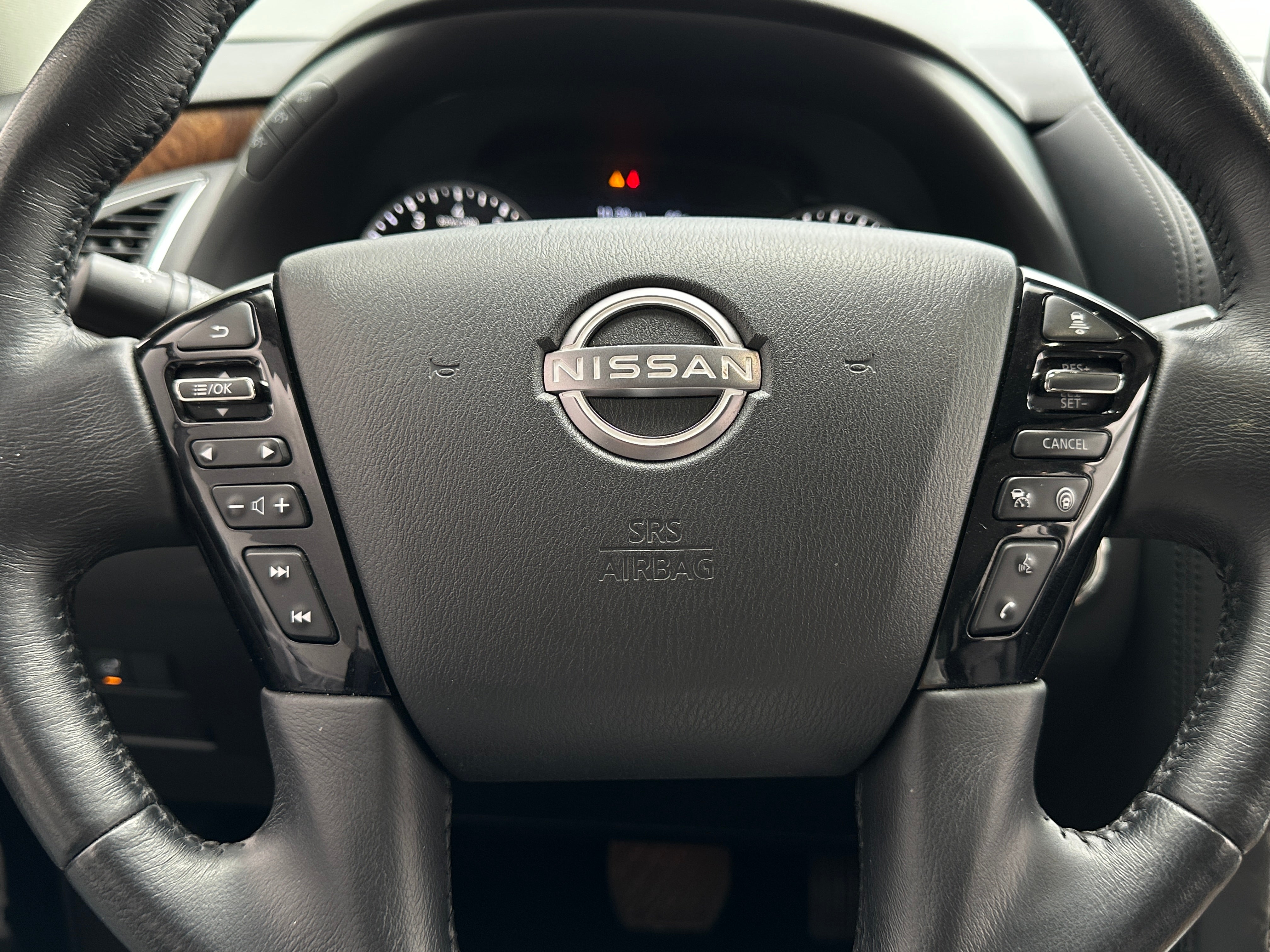 2023 Nissan Armada SL 4