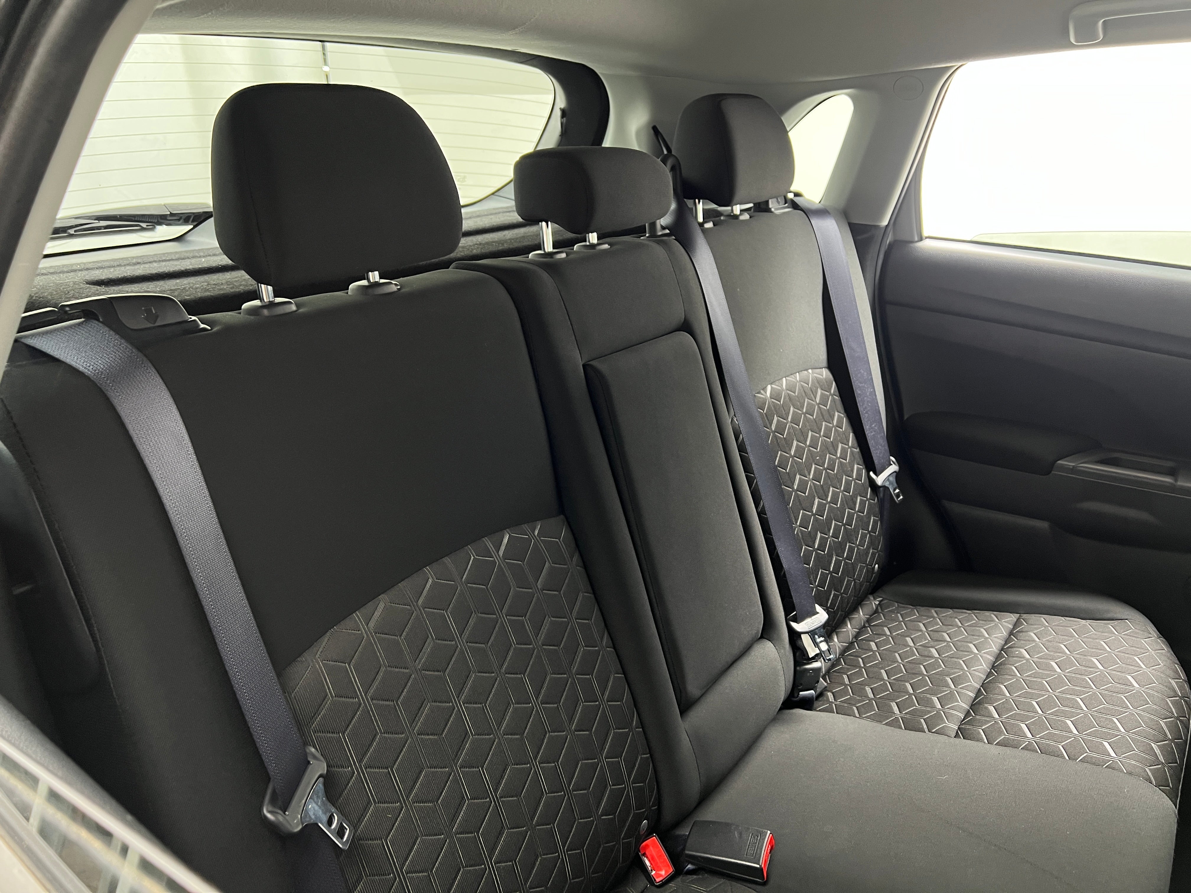 2024 Mitsubishi Outlander Sport ES 6