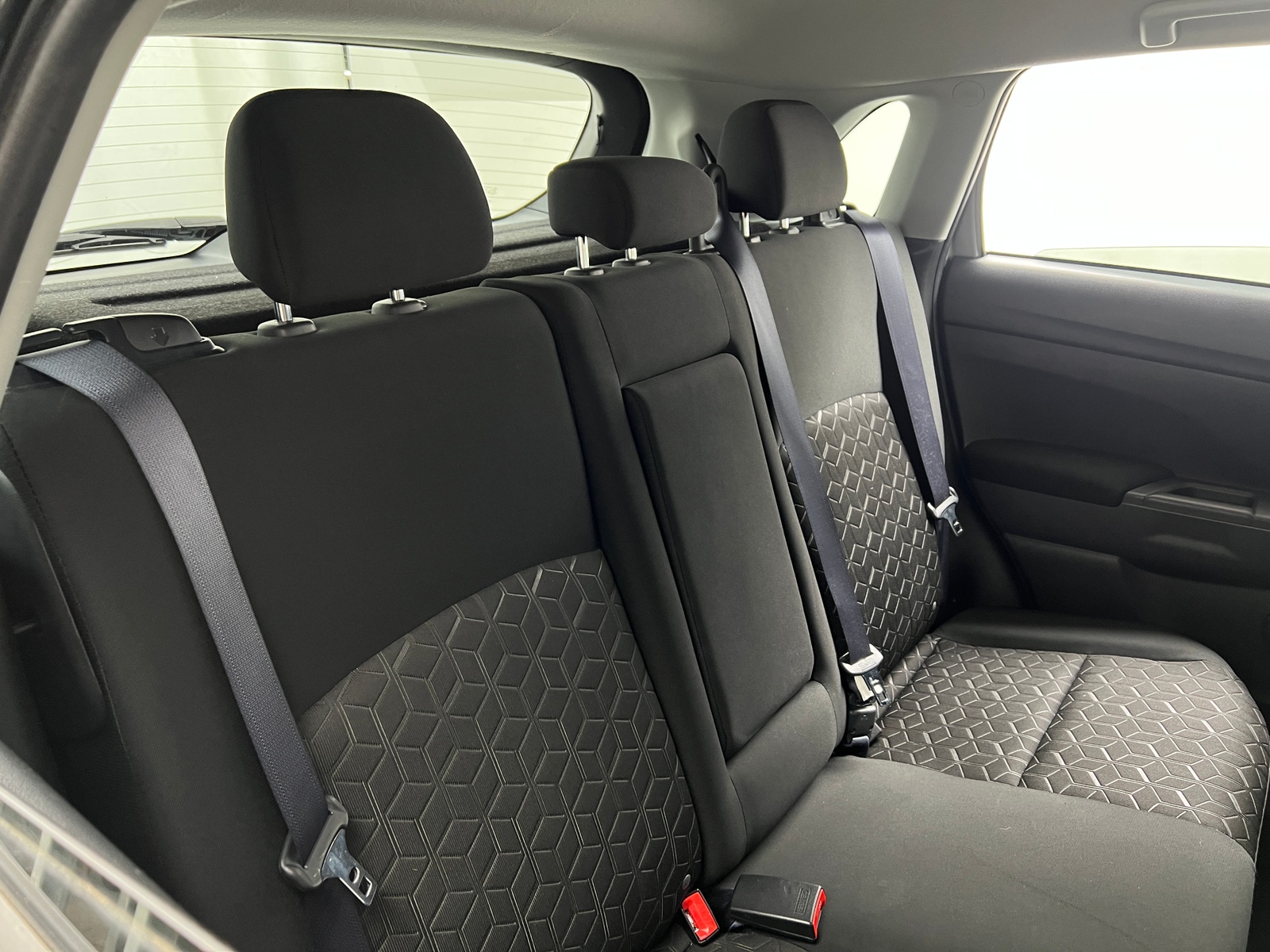 Thumbnail: 2024 Mitsubishi Outlander Sport - 6