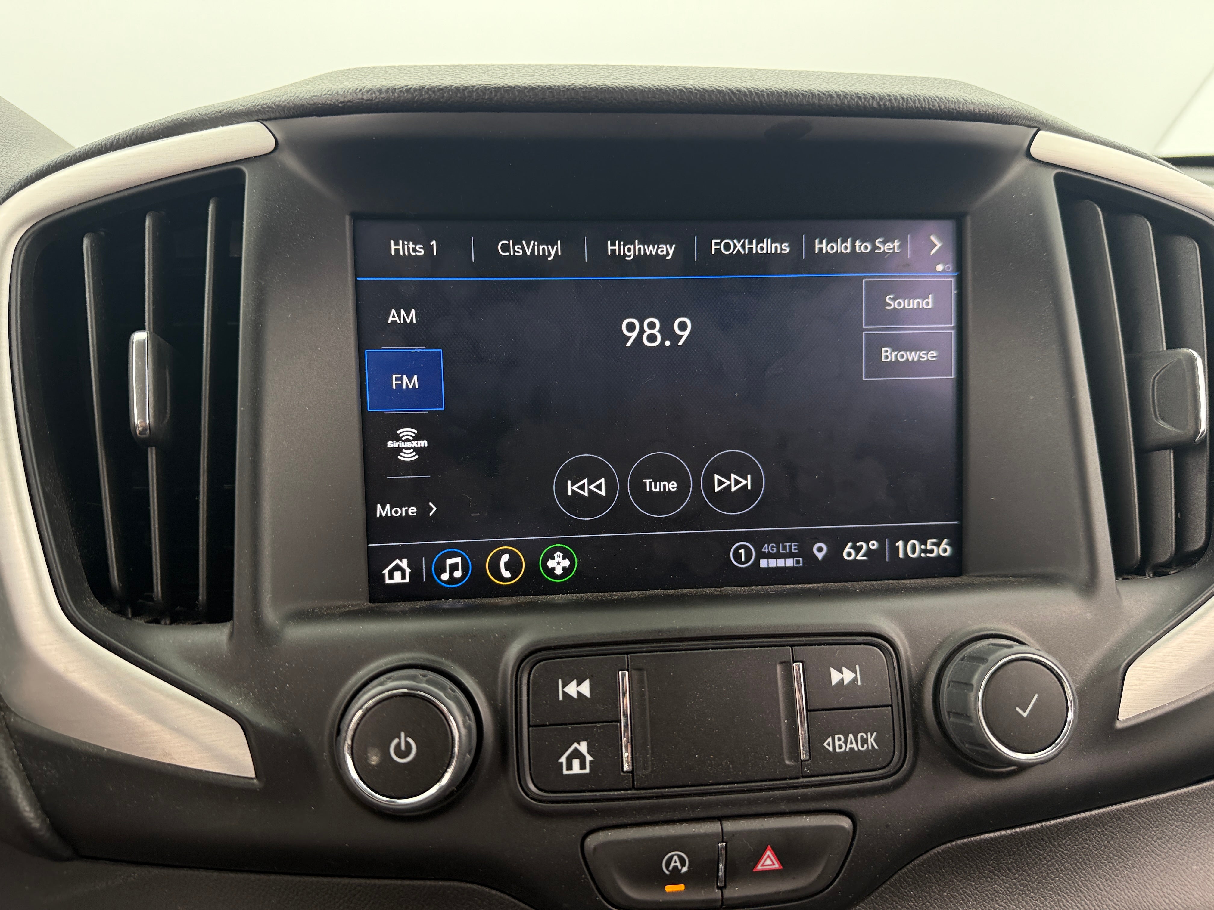 2024 GMC Terrain SLT 3