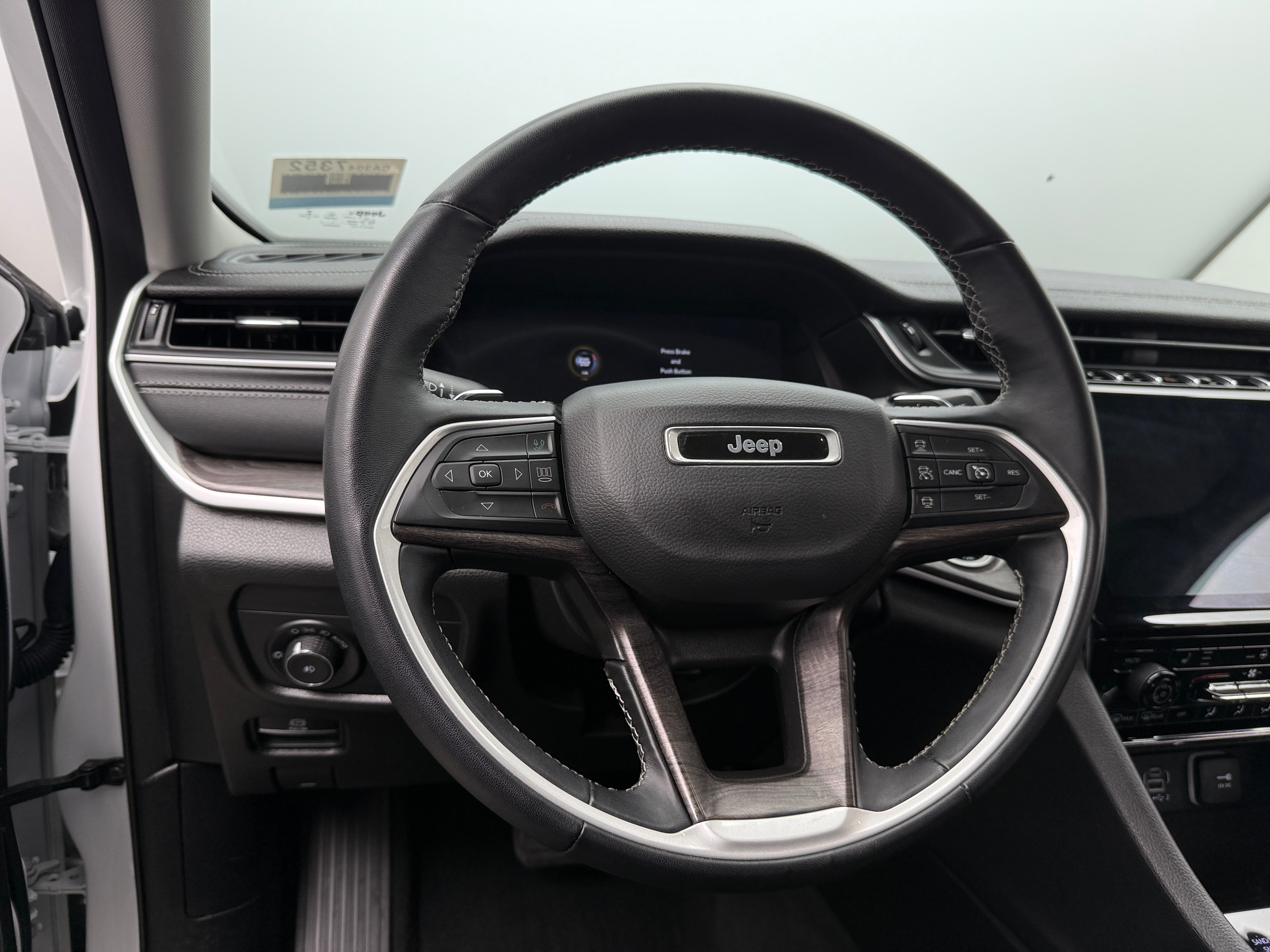 2022 Jeep Grand Cherokee L Limited Edition 4